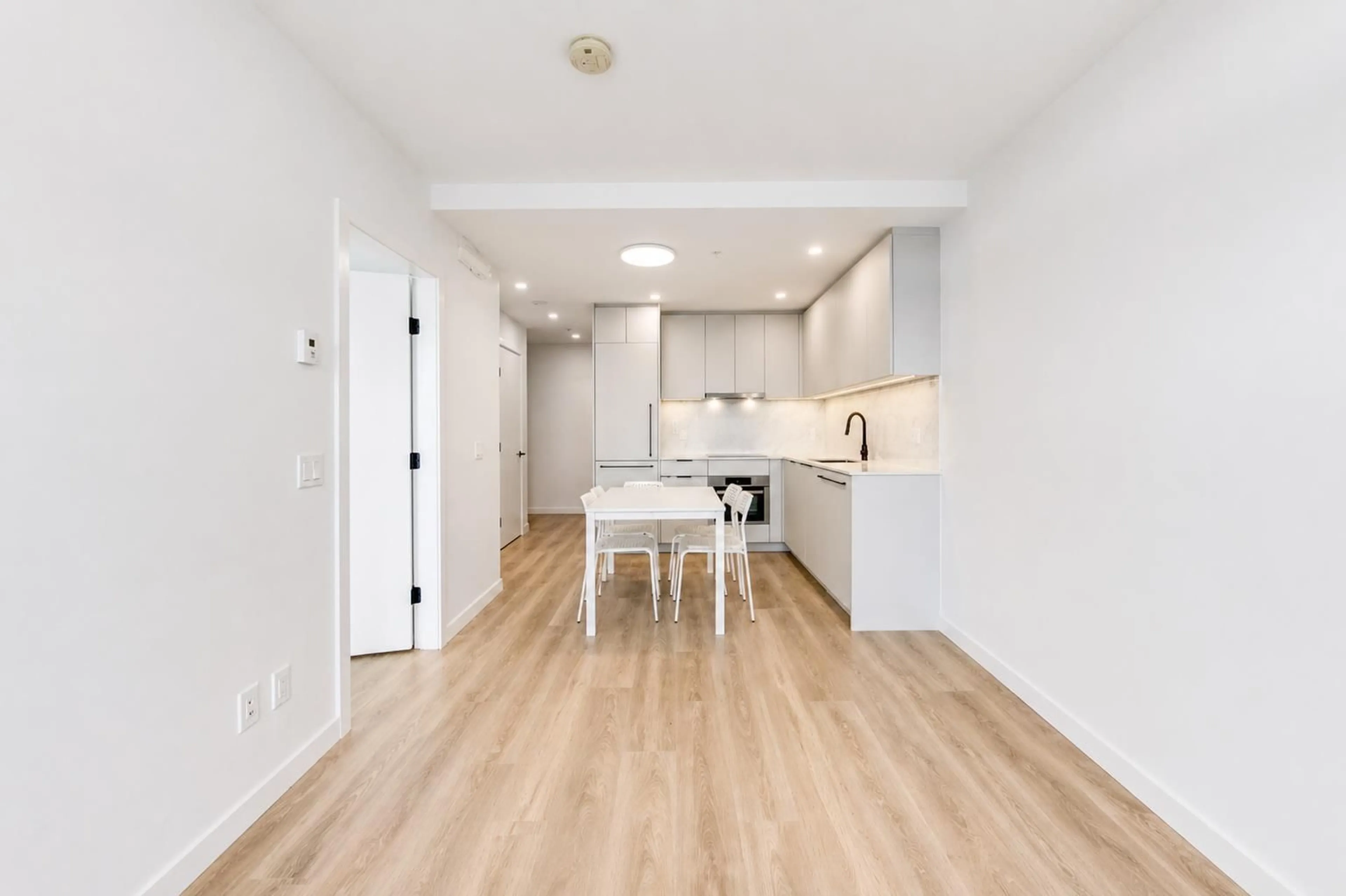 Unknown for 2207 - 13685 102 AVENUE, Surrey British Columbia V3T1N7