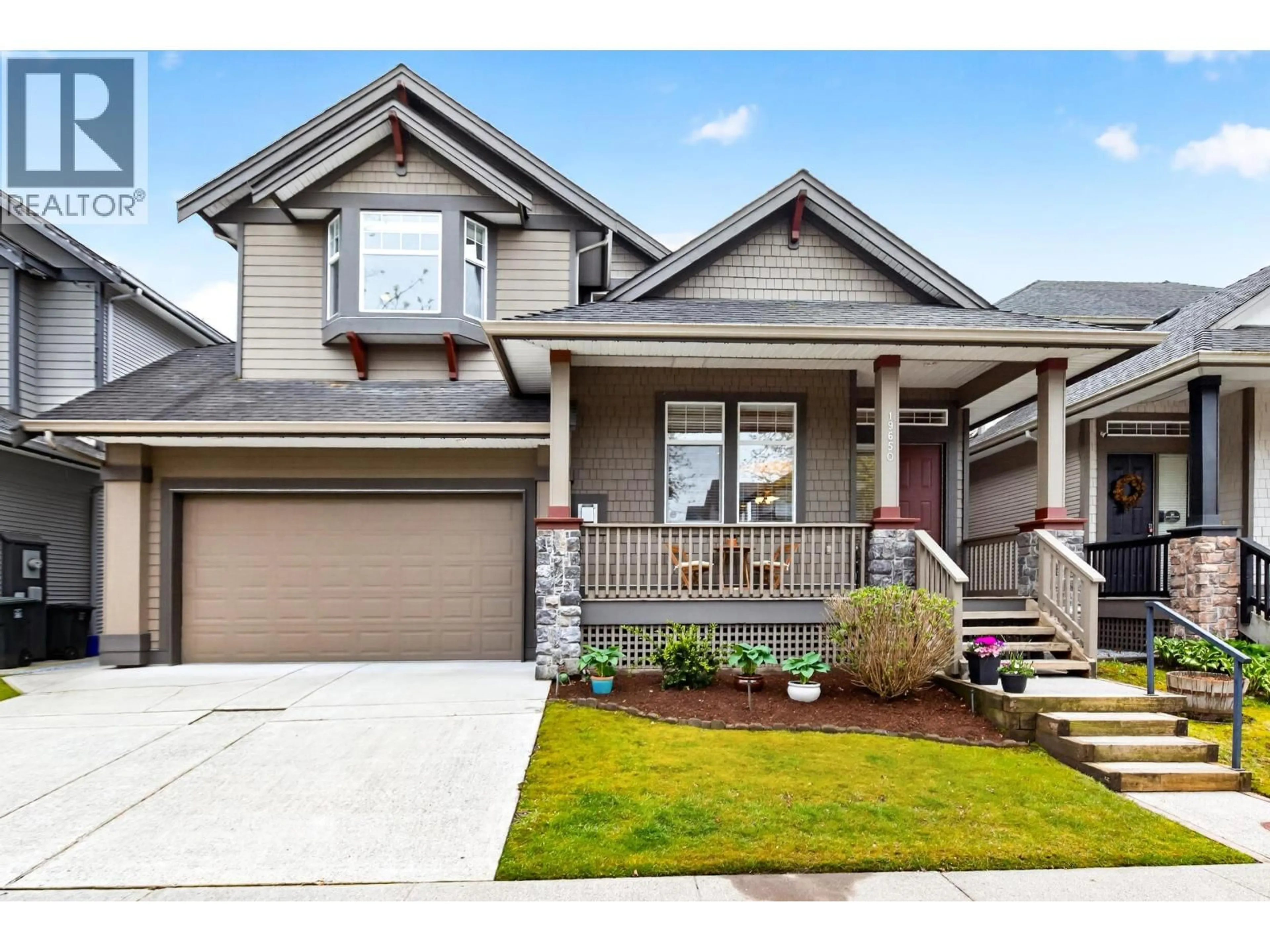 Home with vinyl exterior material, street for 19650 ALOUETTE BOULEVARD, Pitt Meadows British Columbia V3Y2V8
