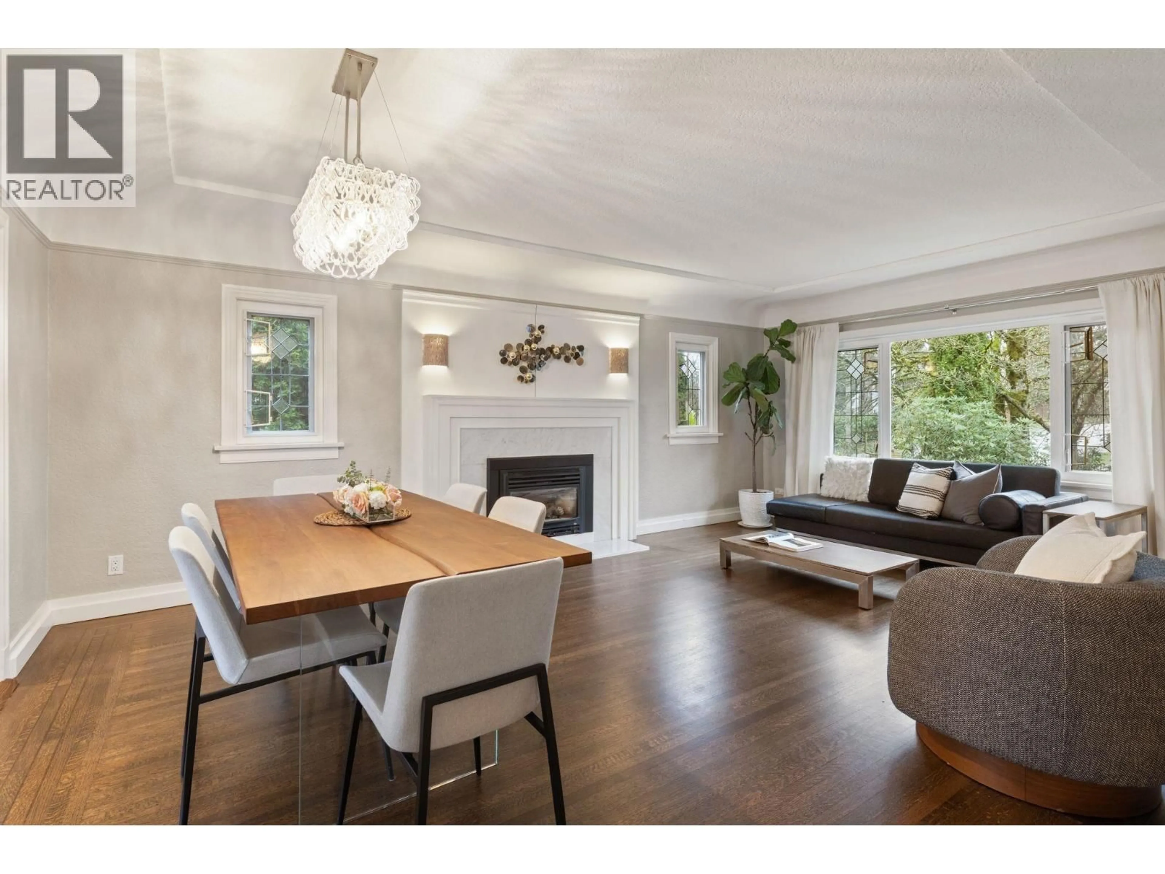 Living room with furniture, wood/laminate floor for 2907 30TH AVENUE, Vancouver British Columbia V6L1Z3