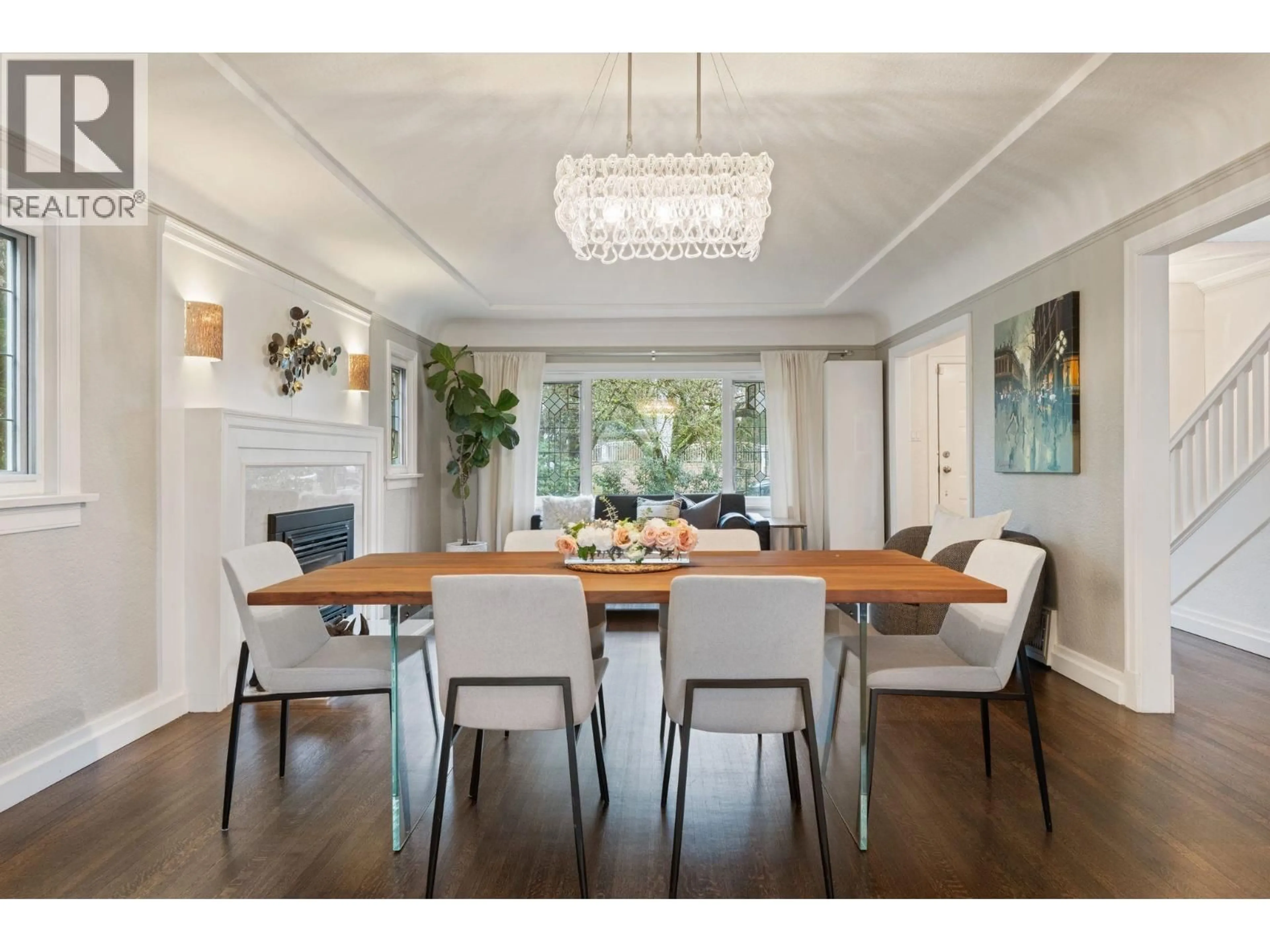 Dining room, wood/laminate floor for 2907 30TH AVENUE, Vancouver British Columbia V6L1Z3