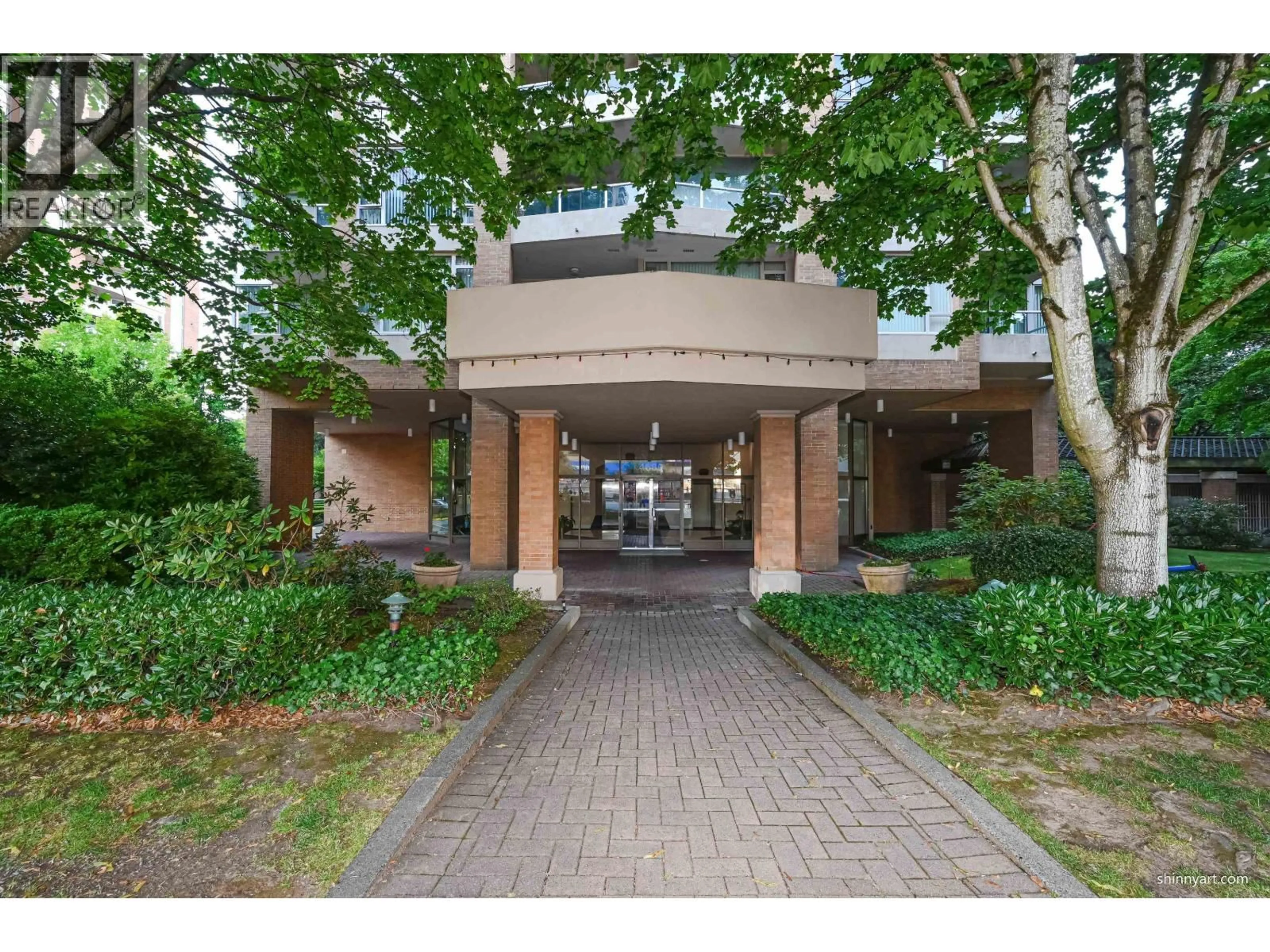 Indoor foyer for 1101 - 4689 HAZEL STREET, Burnaby British Columbia V5H4R6