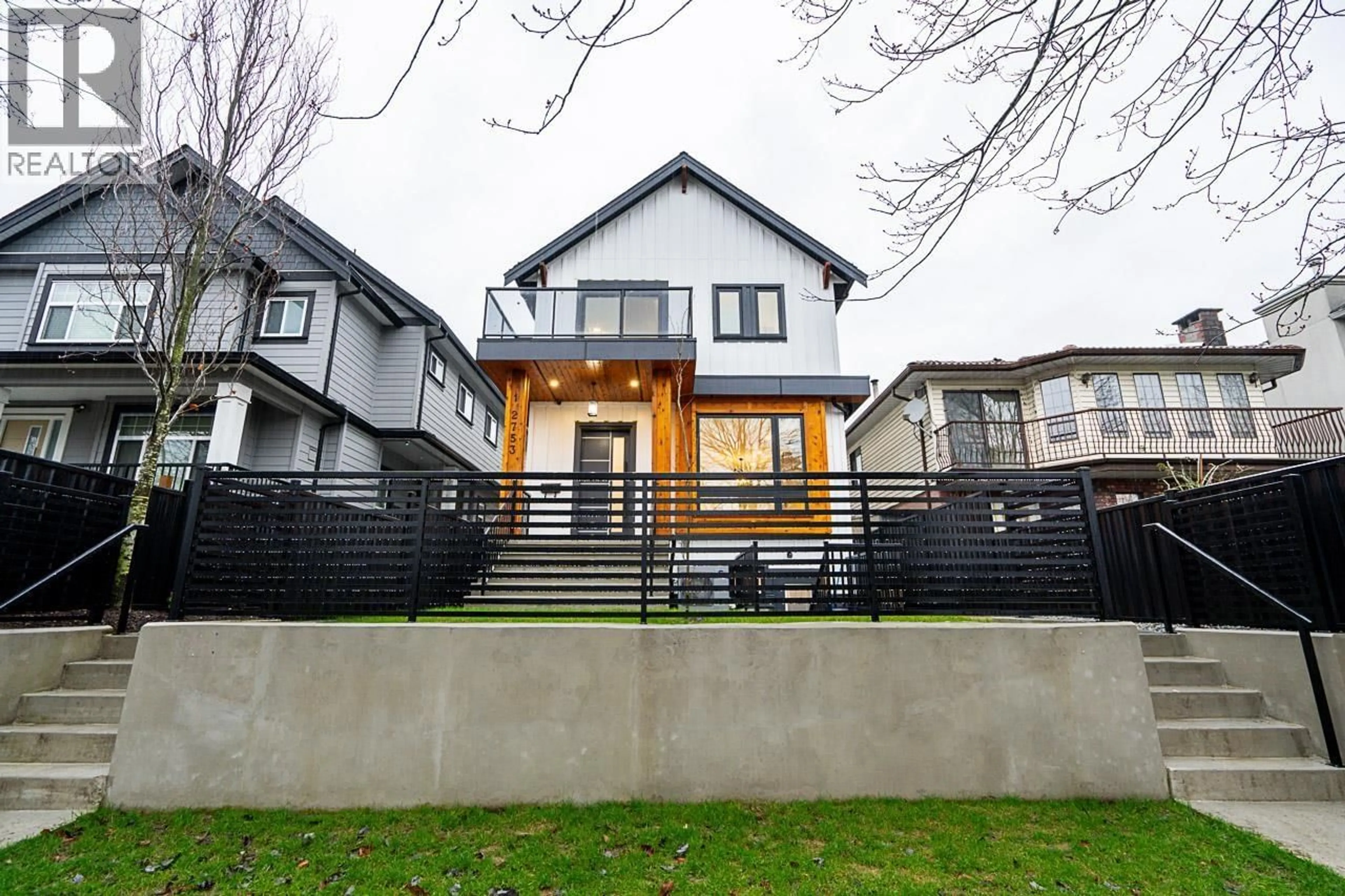 Unknown for 1 - 2753 NANAIMO STREET, Vancouver British Columbia V5N5E9