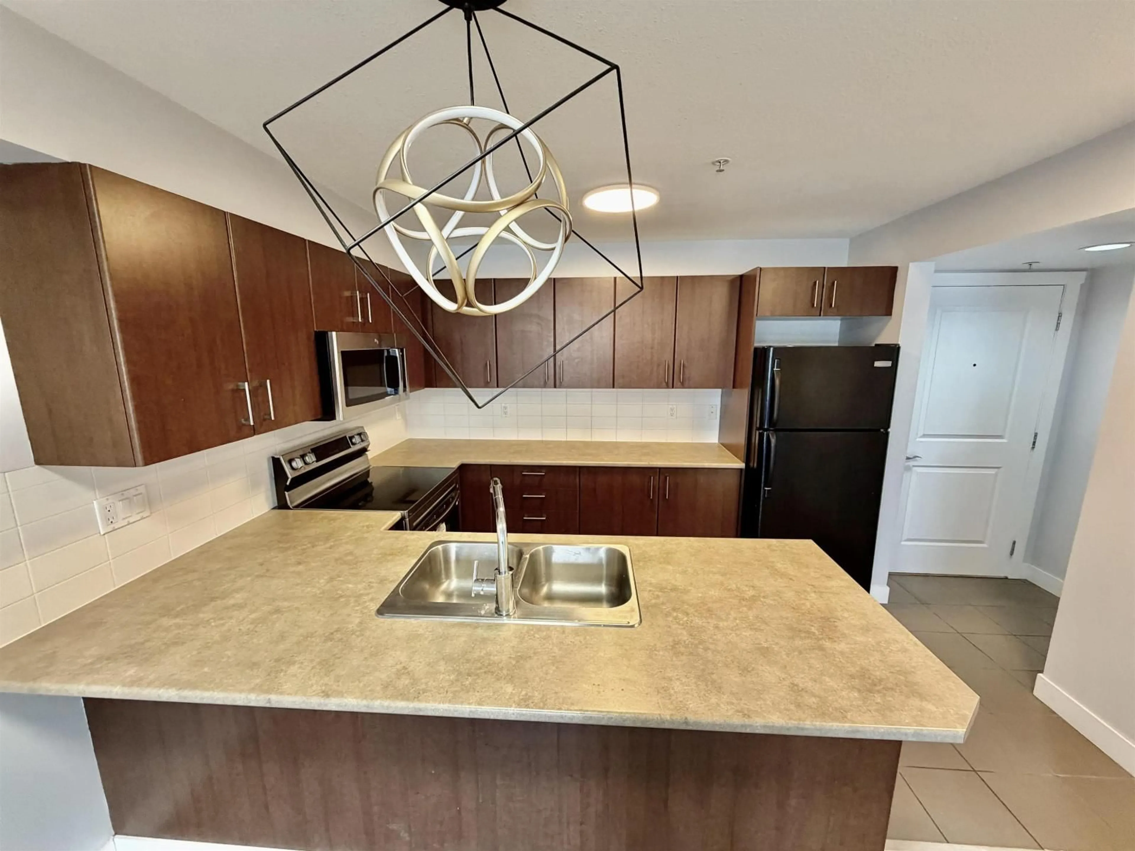 Open concept kitchen, unknown for 214 - 45555 YALE ROAD, Chilliwack British Columbia V2P0A9