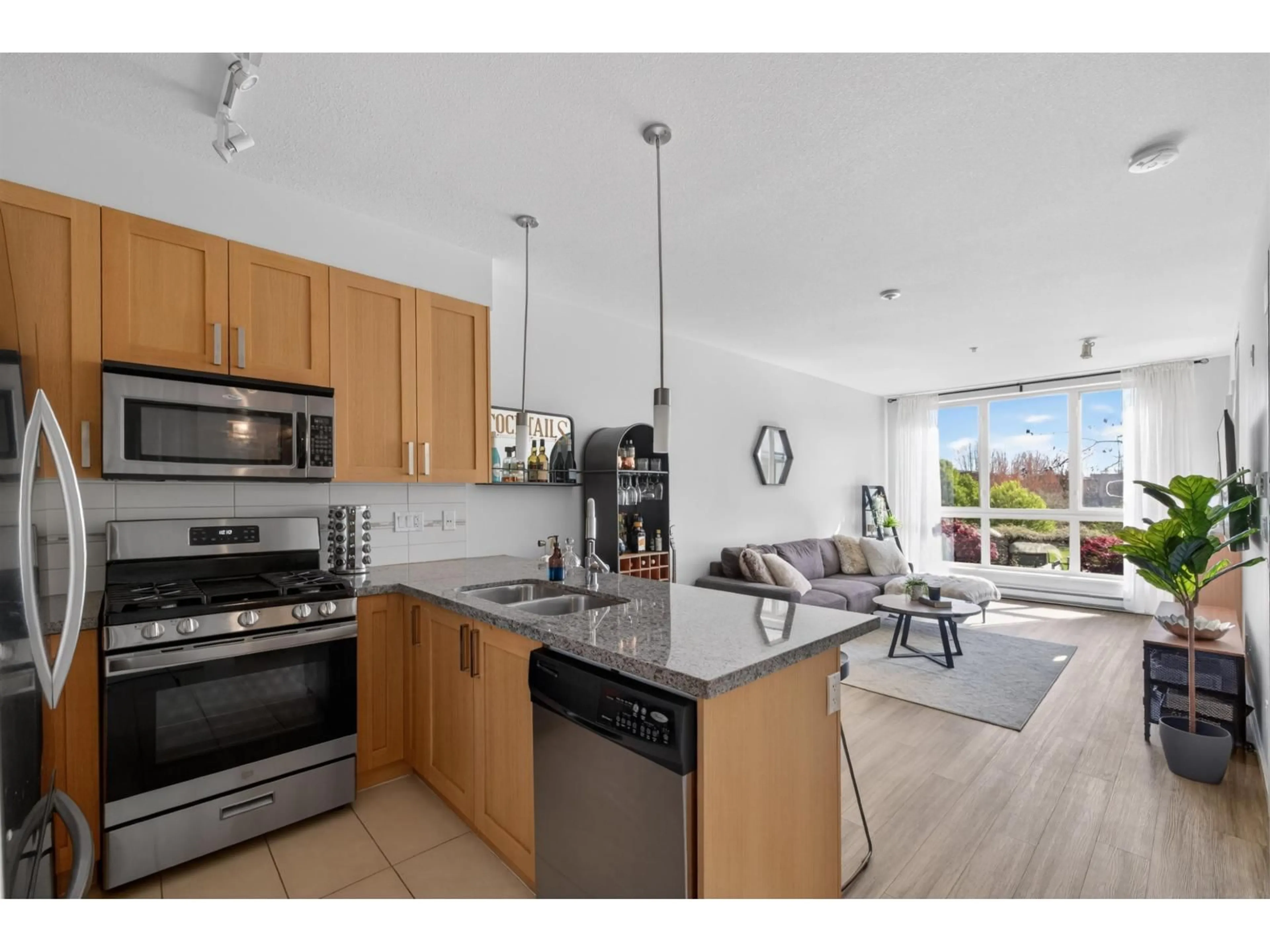 Open concept kitchen, unknown for 329 - 15918 26 AVENUE, Surrey British Columbia V3Z5K3