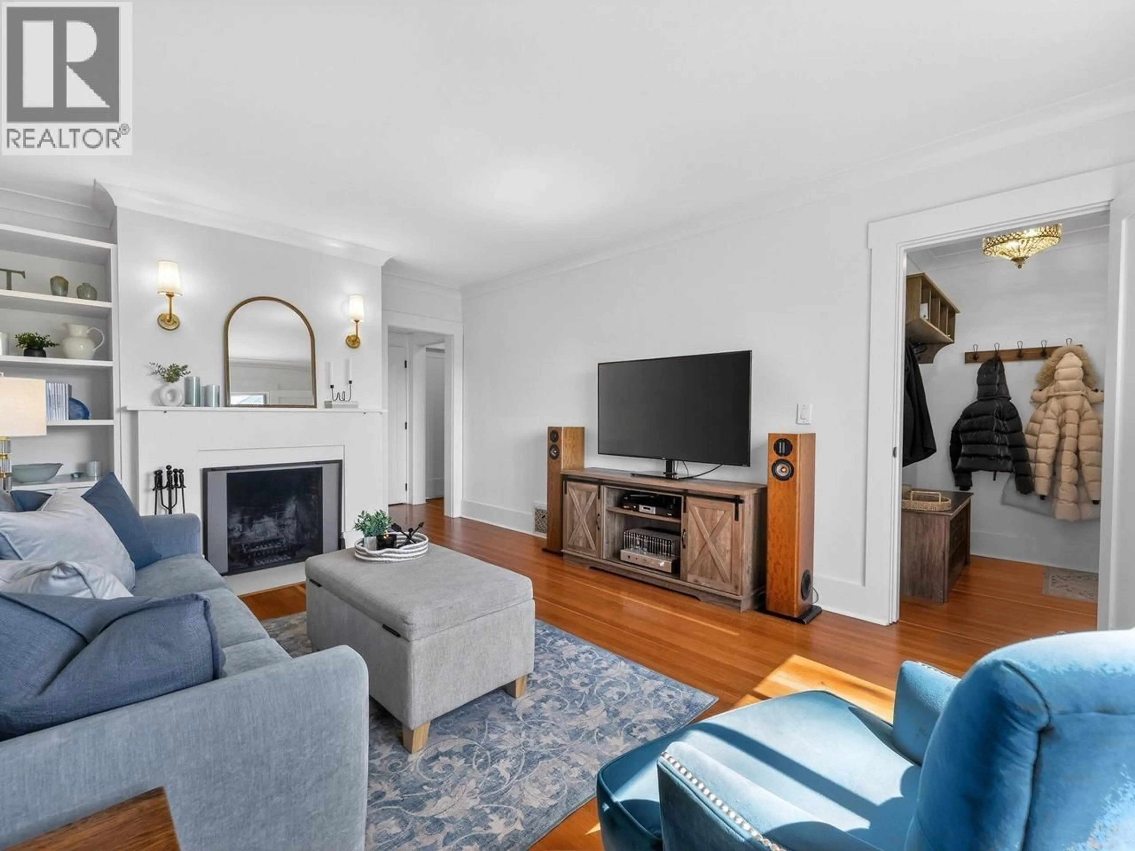 Living room with furniture, unknown for 2281 7TH AVENUE, Vancouver British Columbia V5N1S8