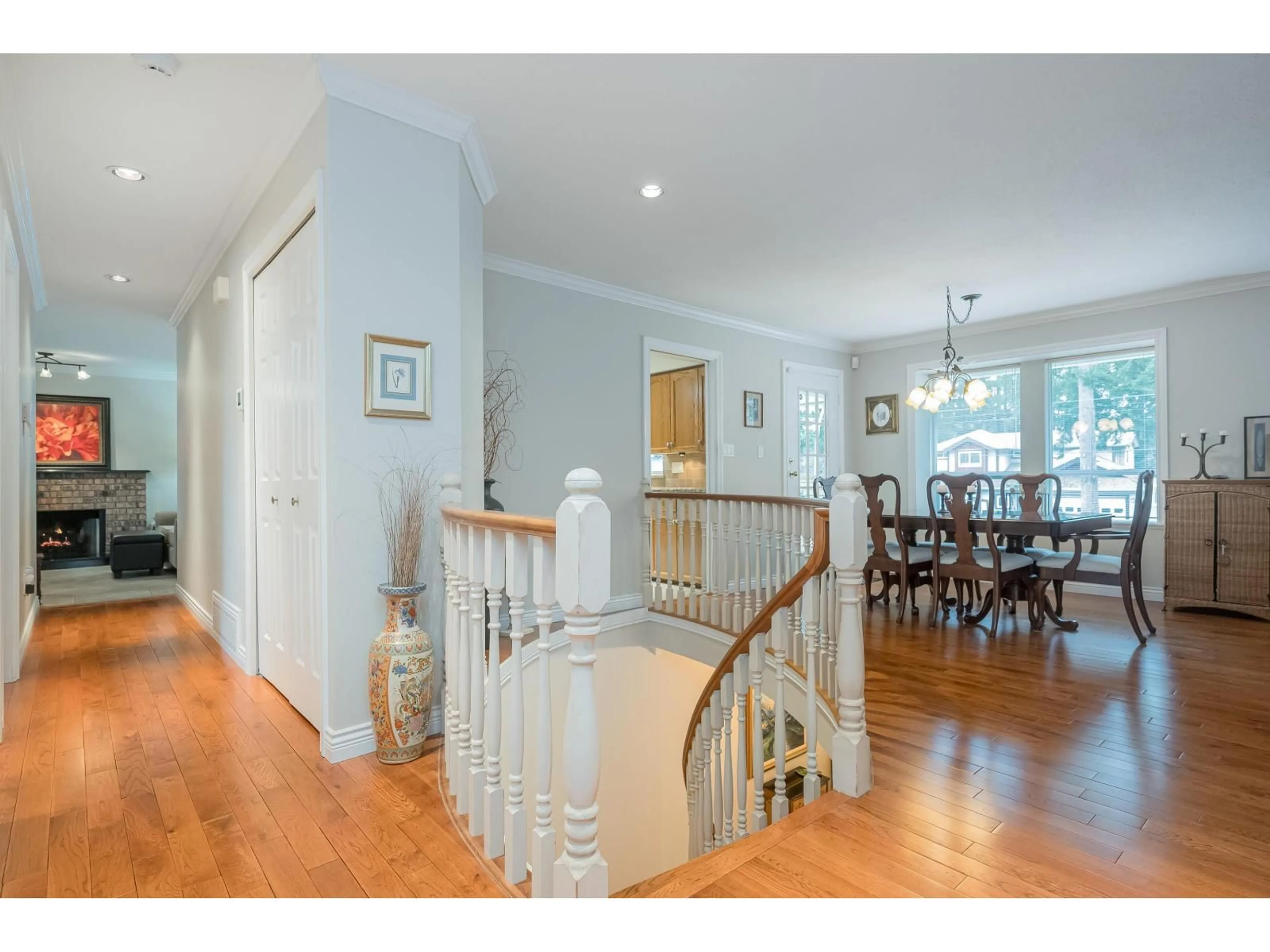 Indoor foyer for 3385 199 STREET, Langley British Columbia V3A1H7