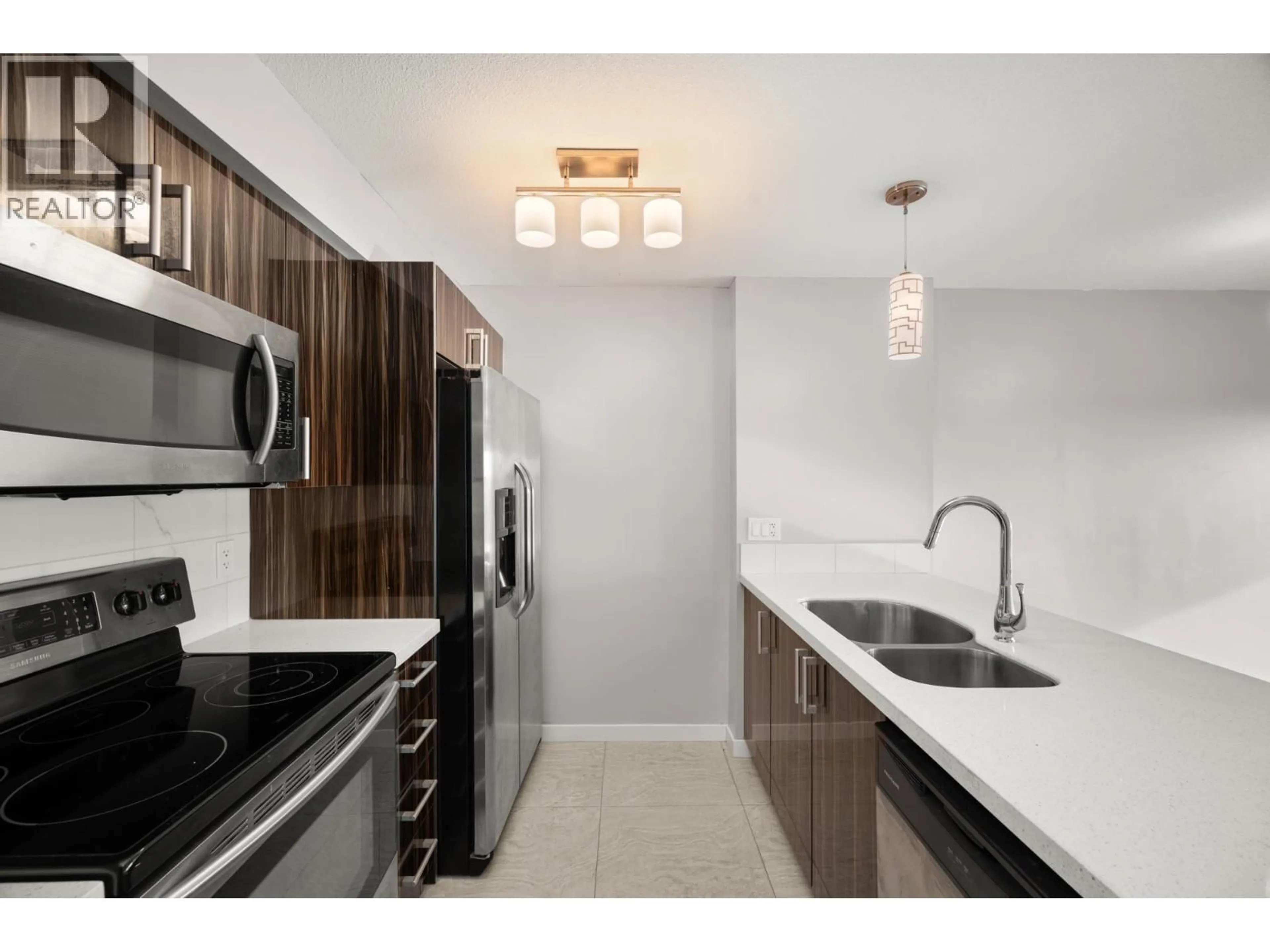Standard kitchen, ceramic/tile floor for 503 - 22318 LOUGHEED HIGHWAY, Maple Ridge British Columbia V2X2T4