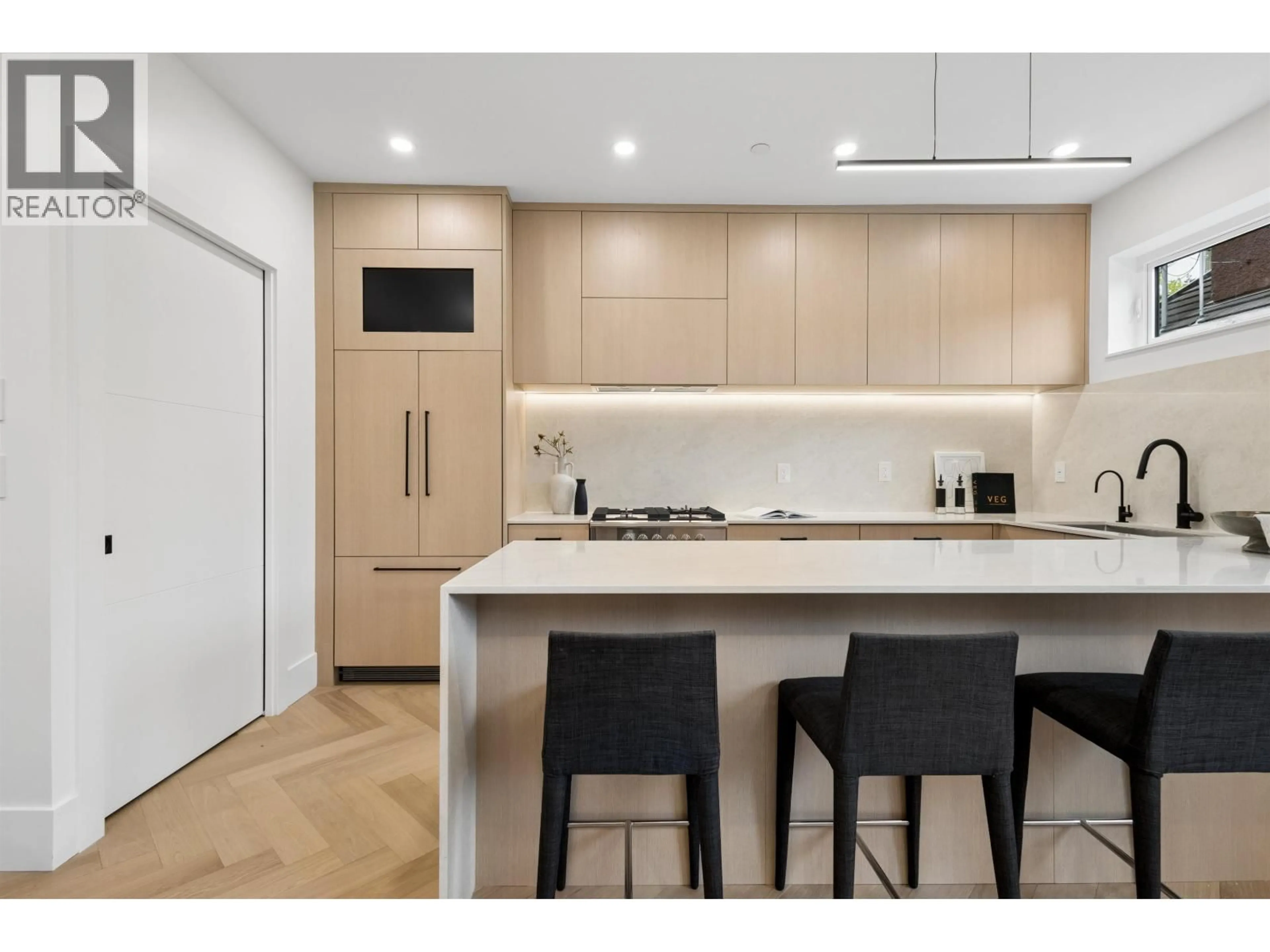 Unknown for 2 - 3639 46TH AVENUE, Vancouver British Columbia V5S1B7