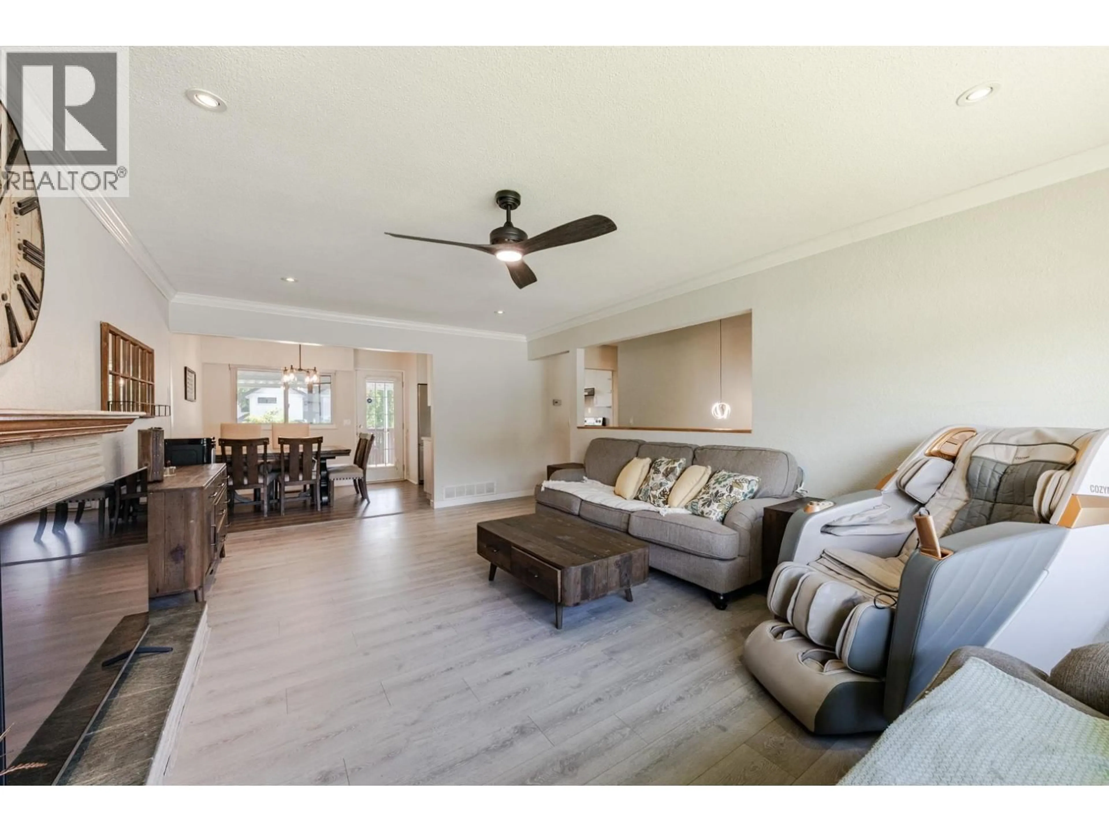 Living room with furniture, unknown for 3778 KILLARNEY STREET, Port Coquitlam British Columbia V3B3G6