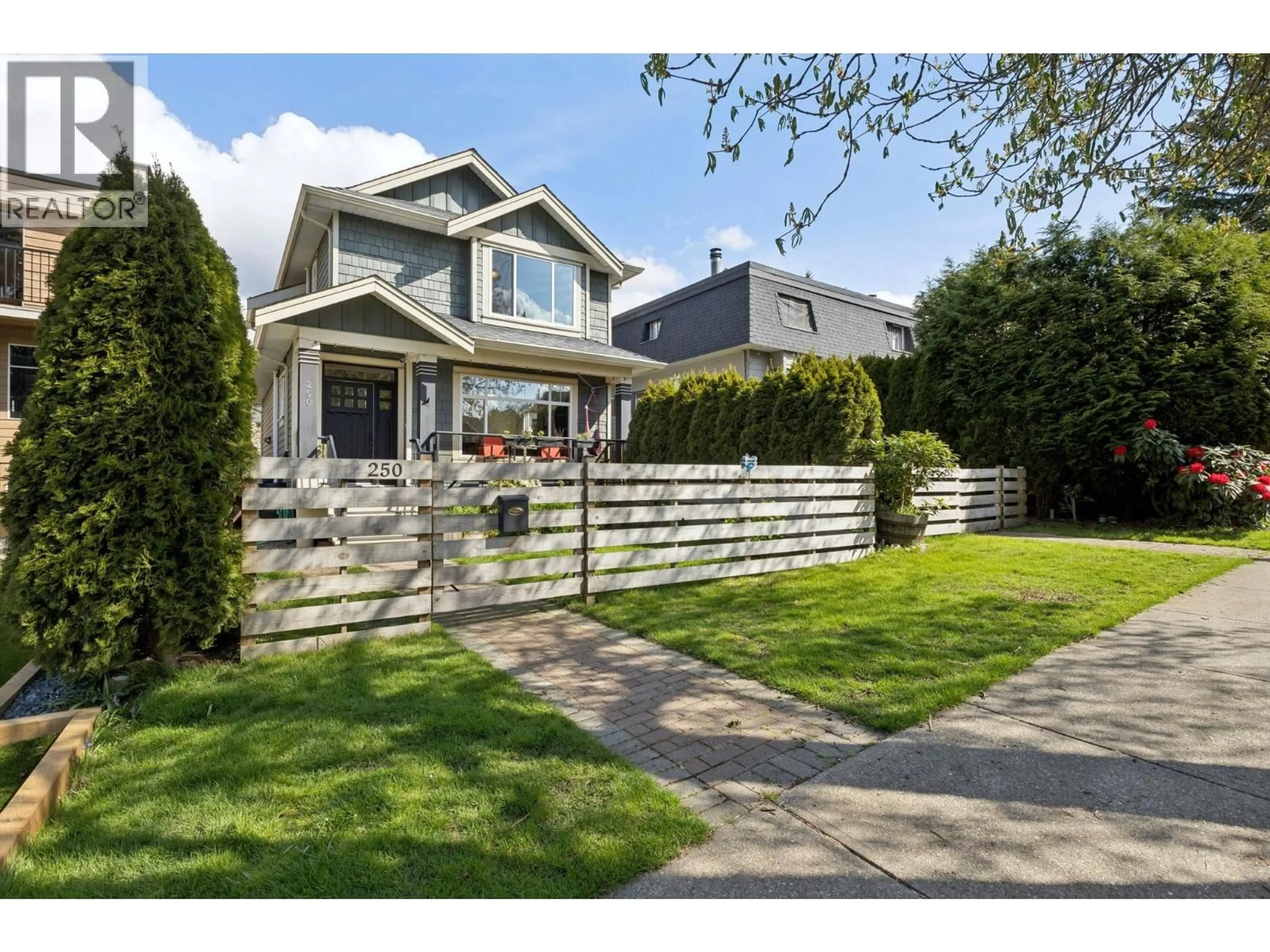 Home with vinyl exterior material, street for 250 17TH STREET, North Vancouver British Columbia V7L2V7