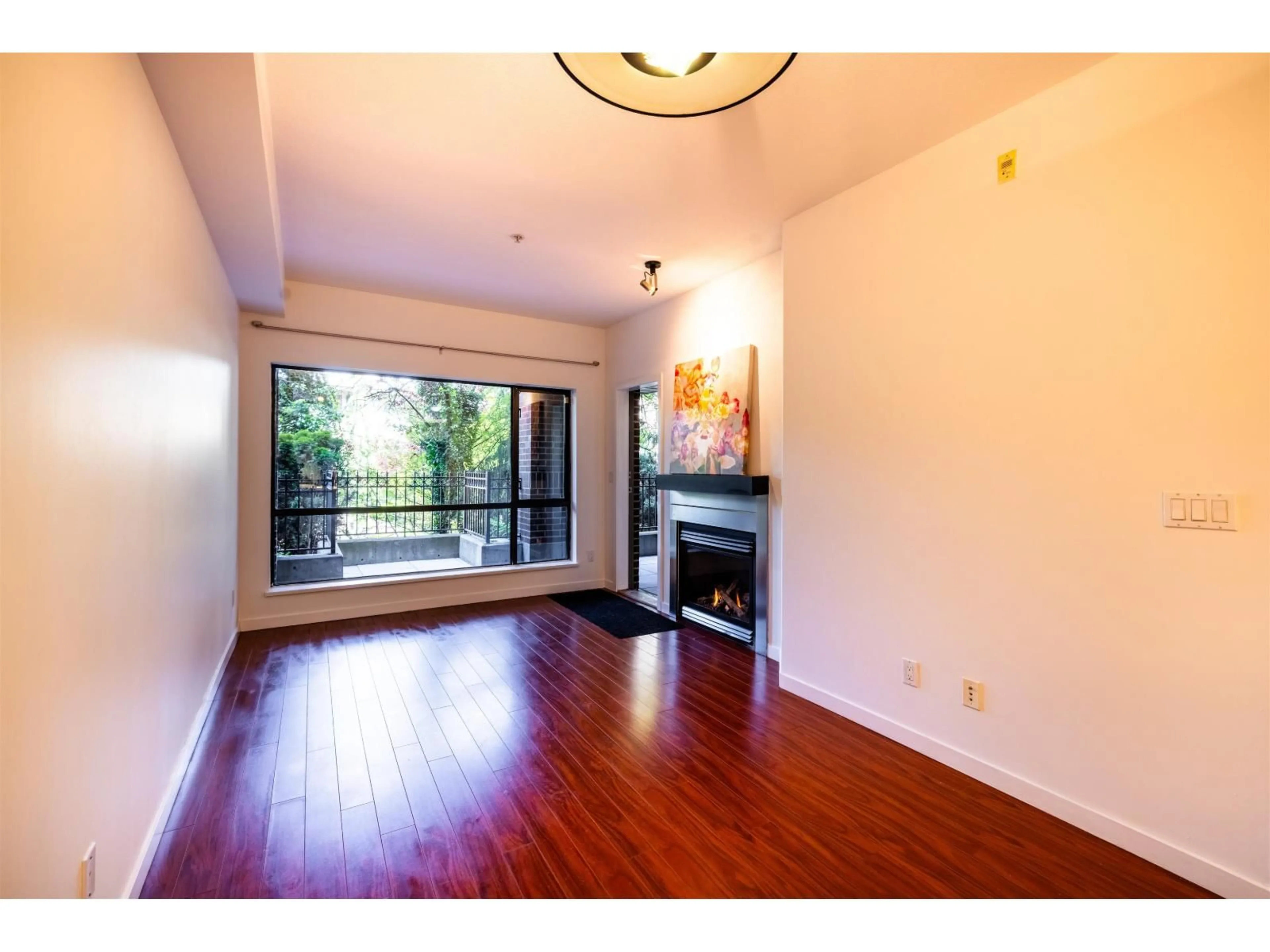 A pic of a room for 108 - 10866 CITY PARKWAY, Surrey British Columbia V3T5W9