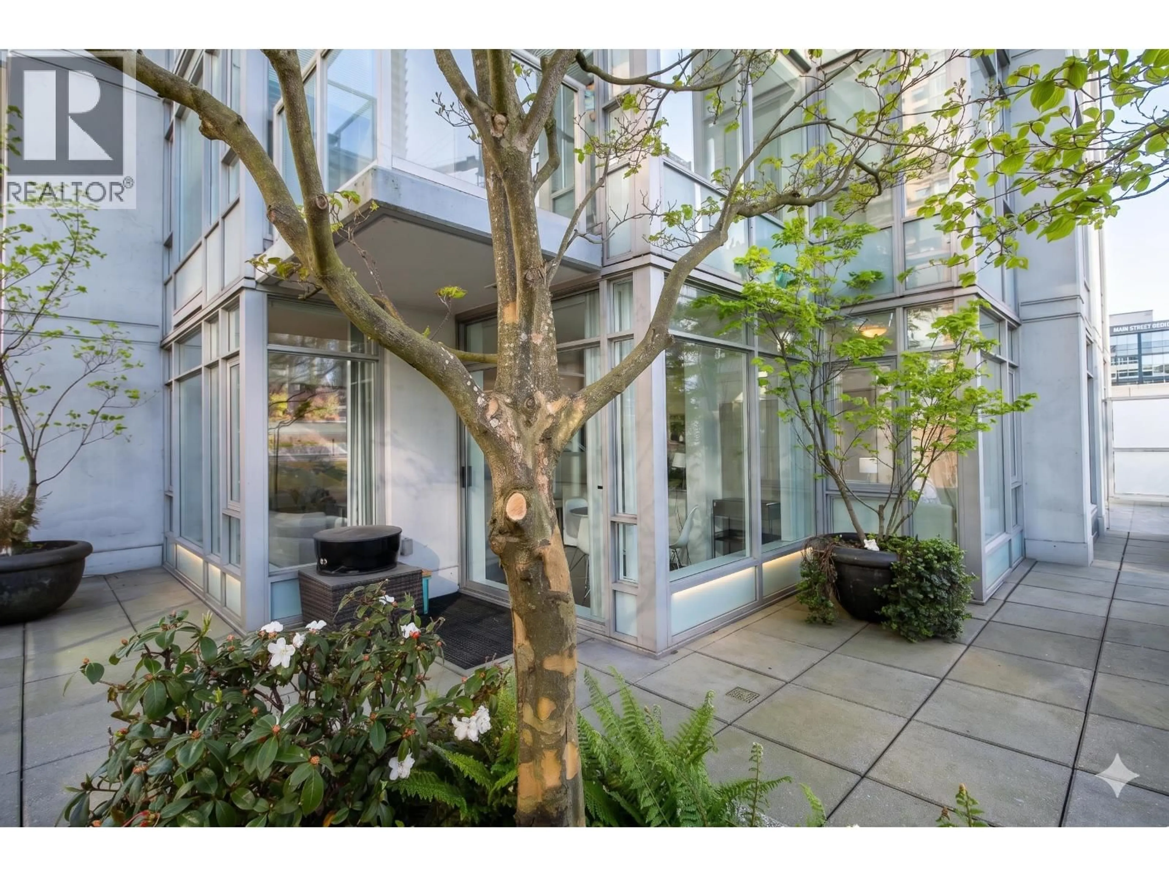 Unknown for 402 - 480 ROBSON STREET, Vancouver British Columbia V6B1S1
