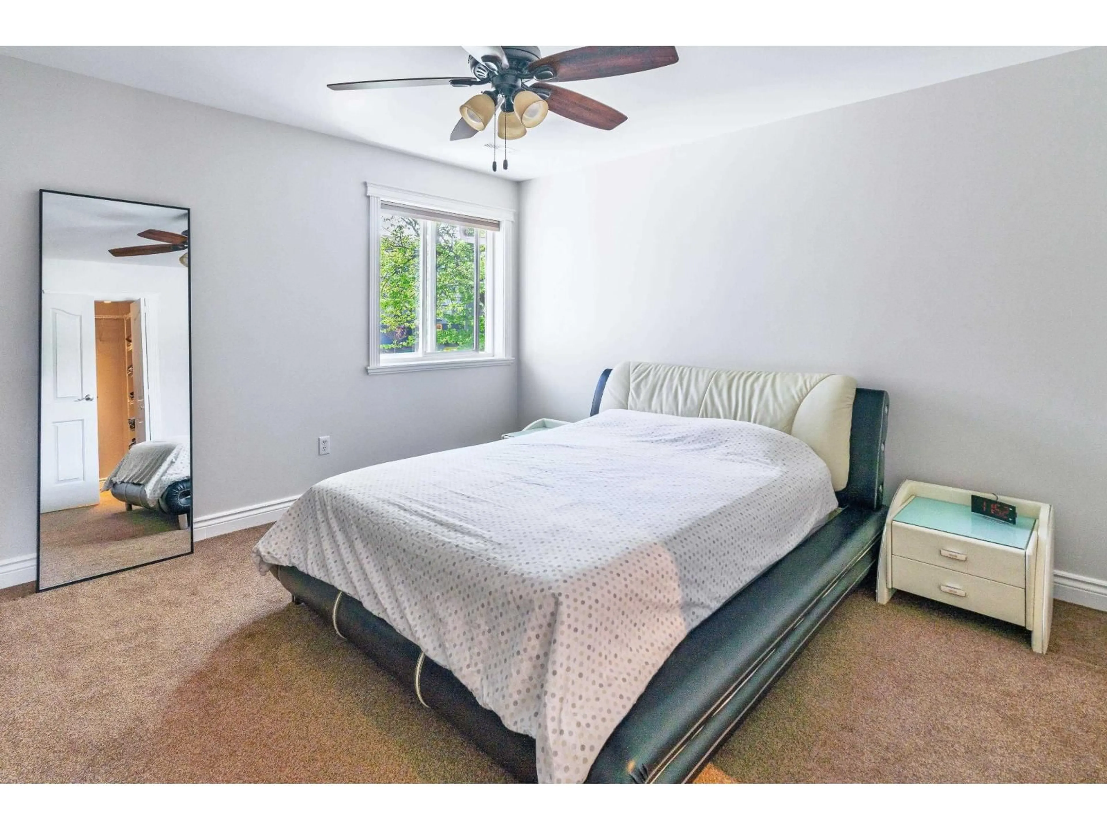 Bedroom with bed, unknown for 22 - 45435 KNIGHT ROAD, Chilliwack British Columbia V2R3E8