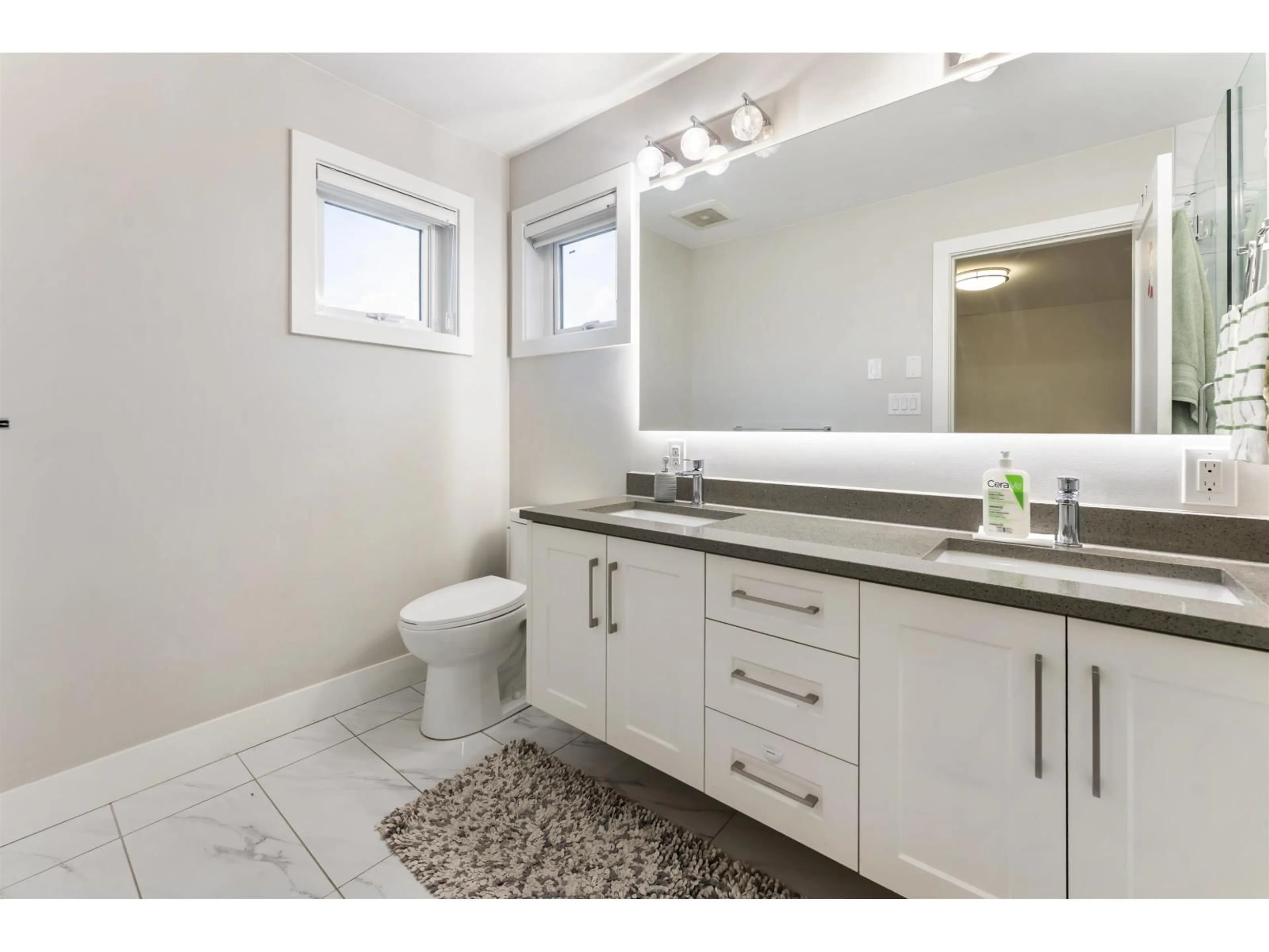 Contemporary bathroom, ceramic/tile floor for 8 - 7167 116 STREET, Delta British Columbia V4E0A6