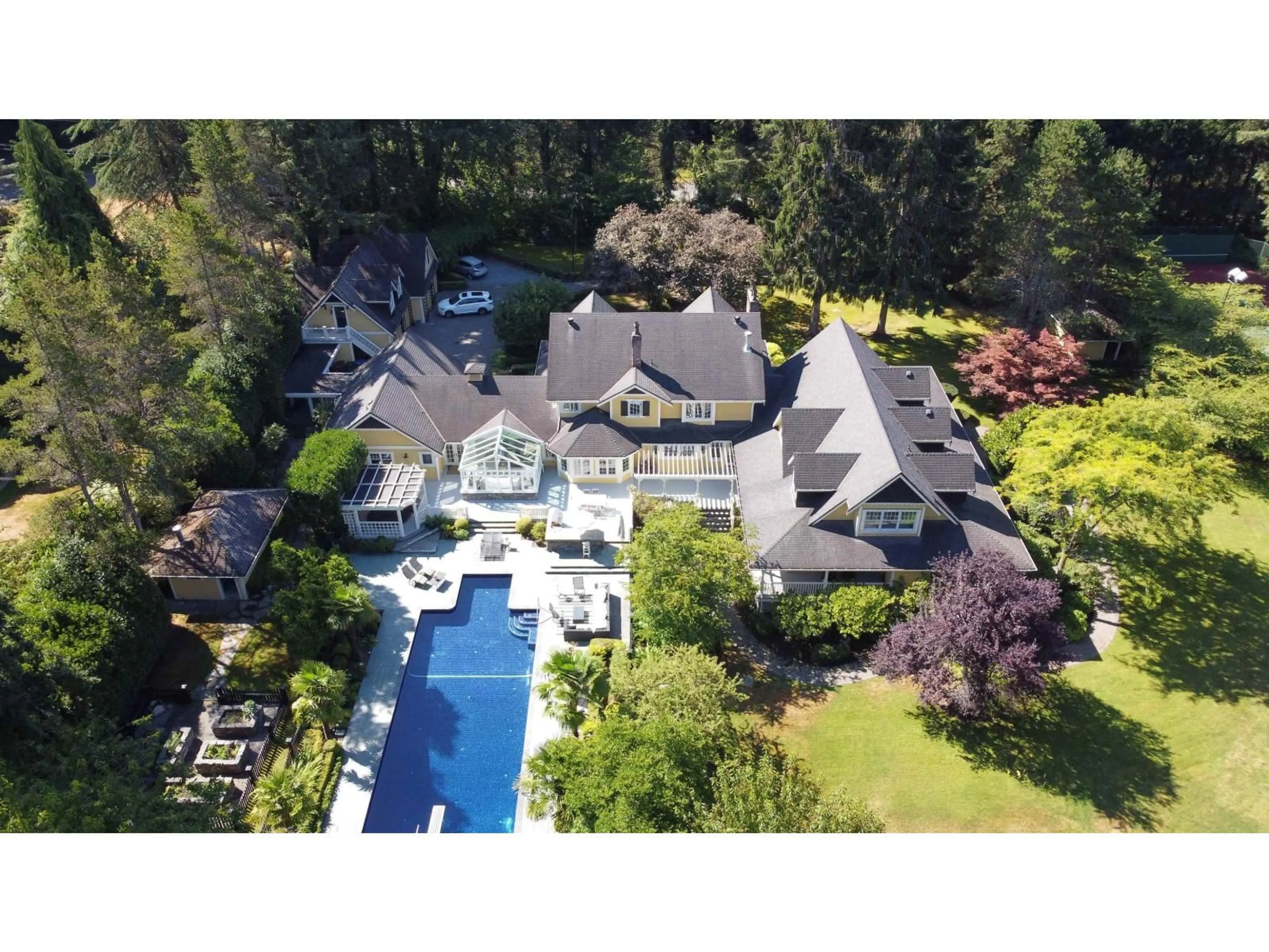 A pic from outside/outdoor area/front of a property/back of a property/a pic from drone, unknown for 13685 30 AVENUE, Surrey British Columbia V4P1V3