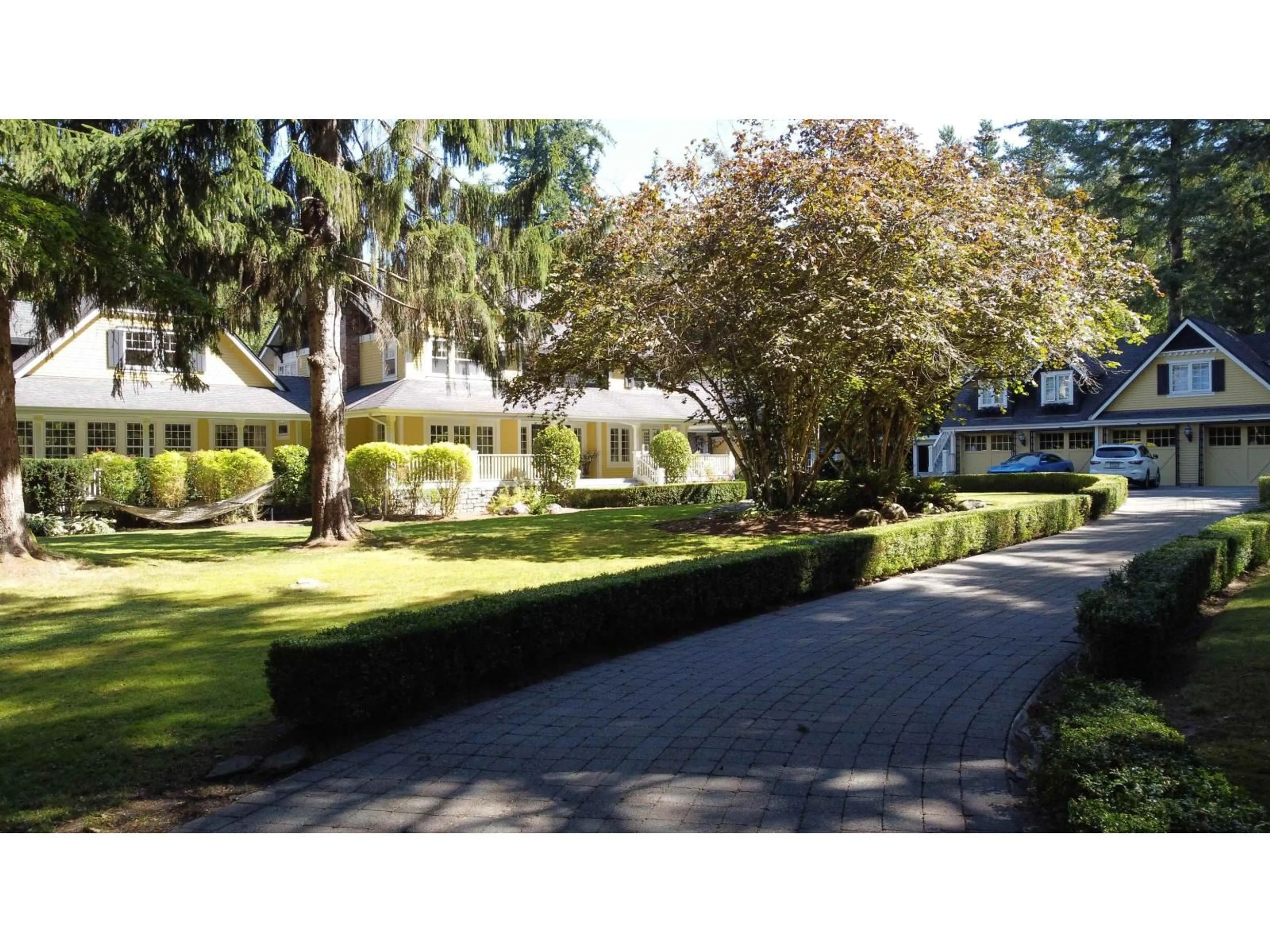 Patio, street for 13685 30 AVENUE, Surrey British Columbia V4P1V3