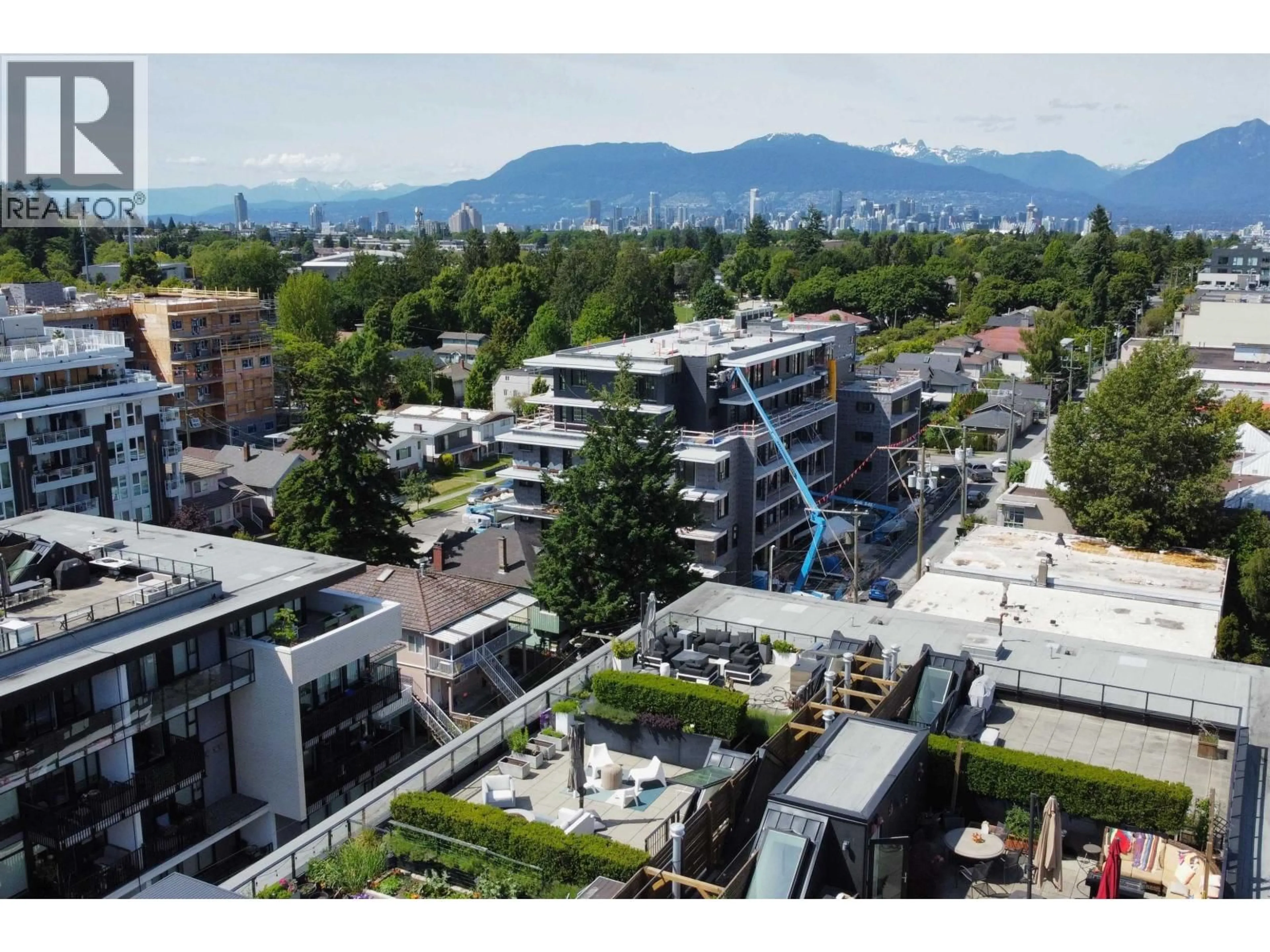 A pic from outside/outdoor area/front of a property/back of a property/a pic from drone, city buildings view from balcony for 605 - 5085 MAIN STREET, Vancouver British Columbia V5W2R2