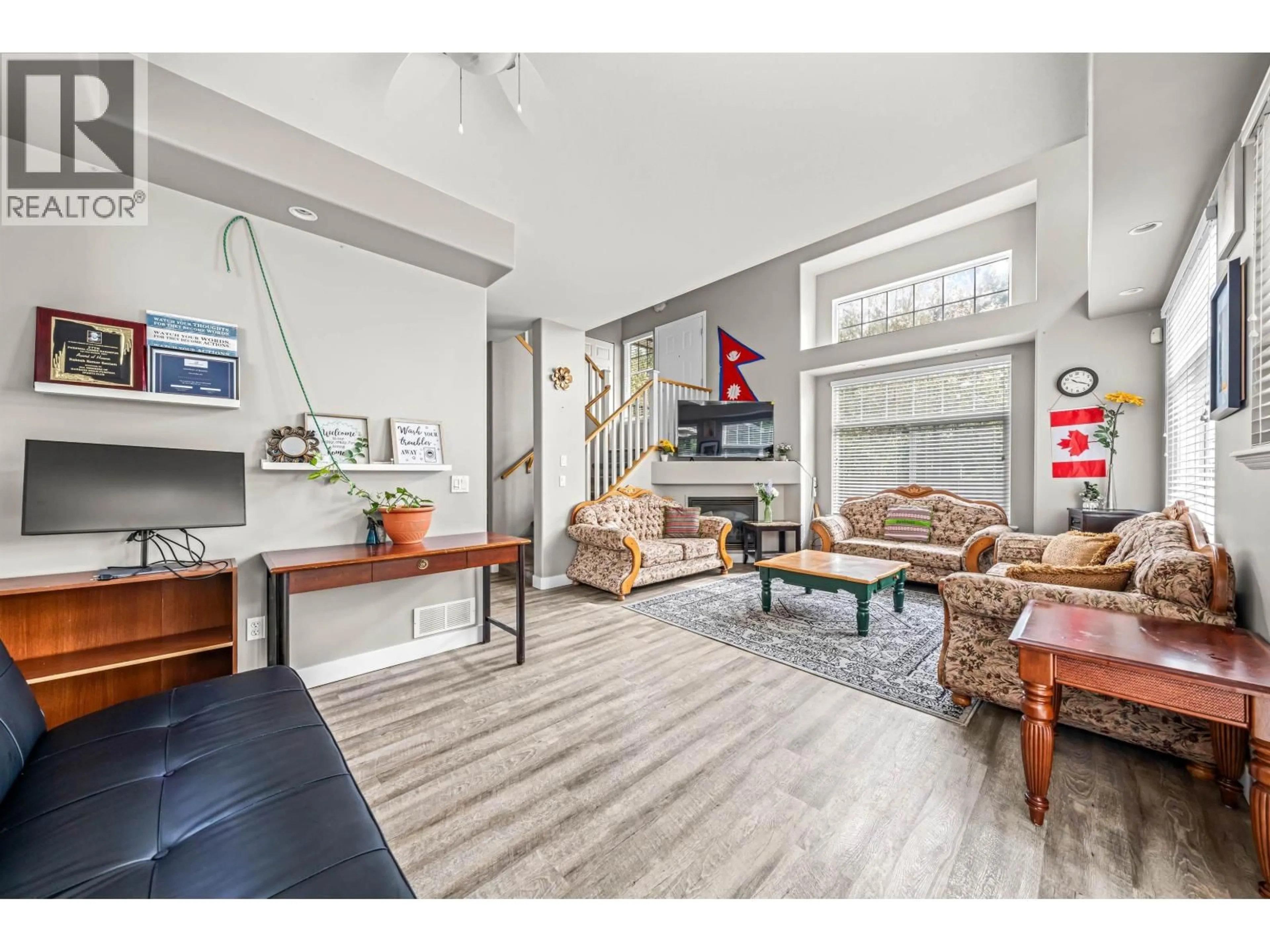 Living room with furniture, unknown for 1 - 11495 COTTONWOOD DRIVE, Maple Ridge British Columbia V2X6C8