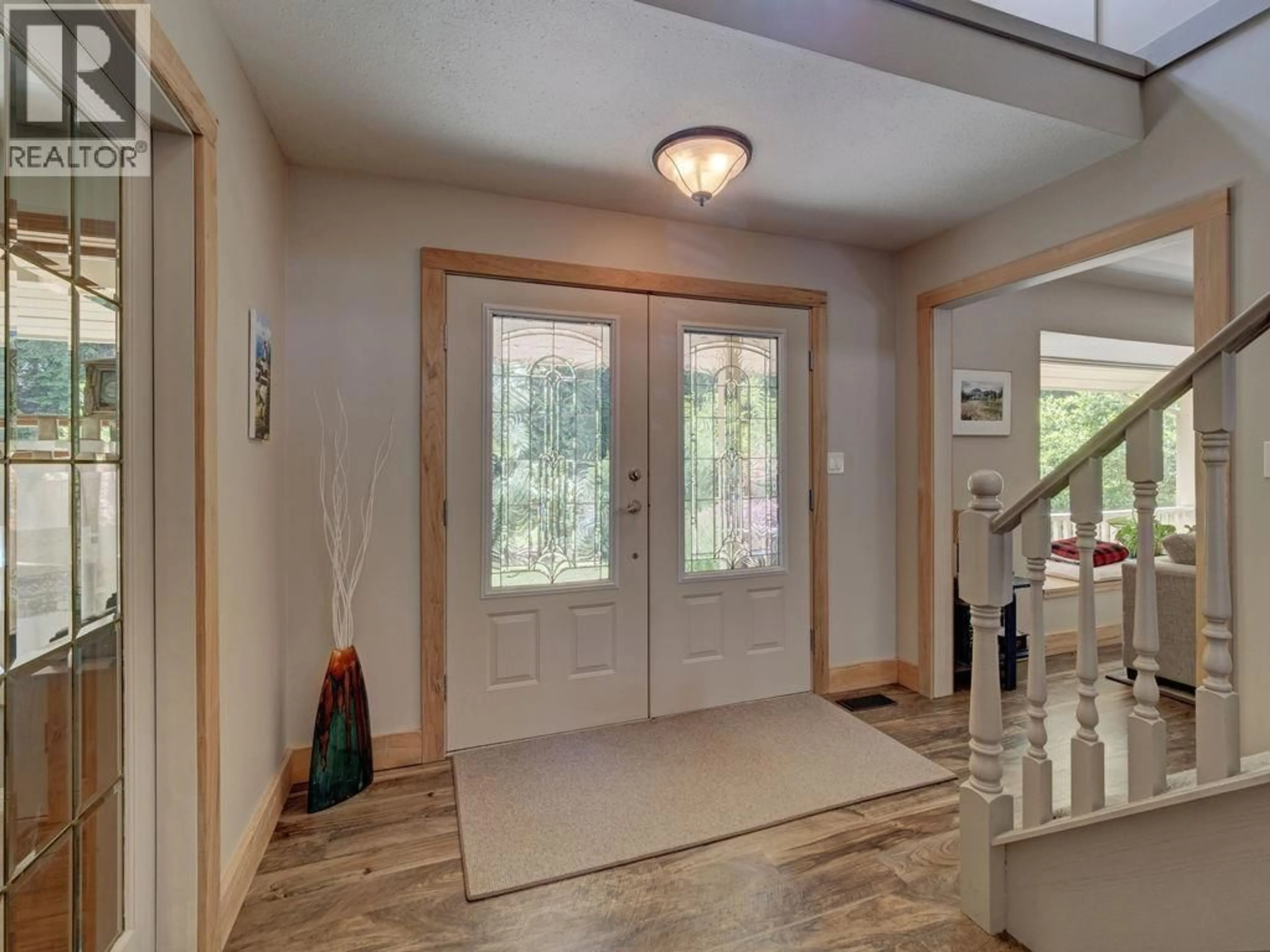 Indoor entryway for 1317 LOCKYER ROAD, Roberts Creek British Columbia V0N2W1