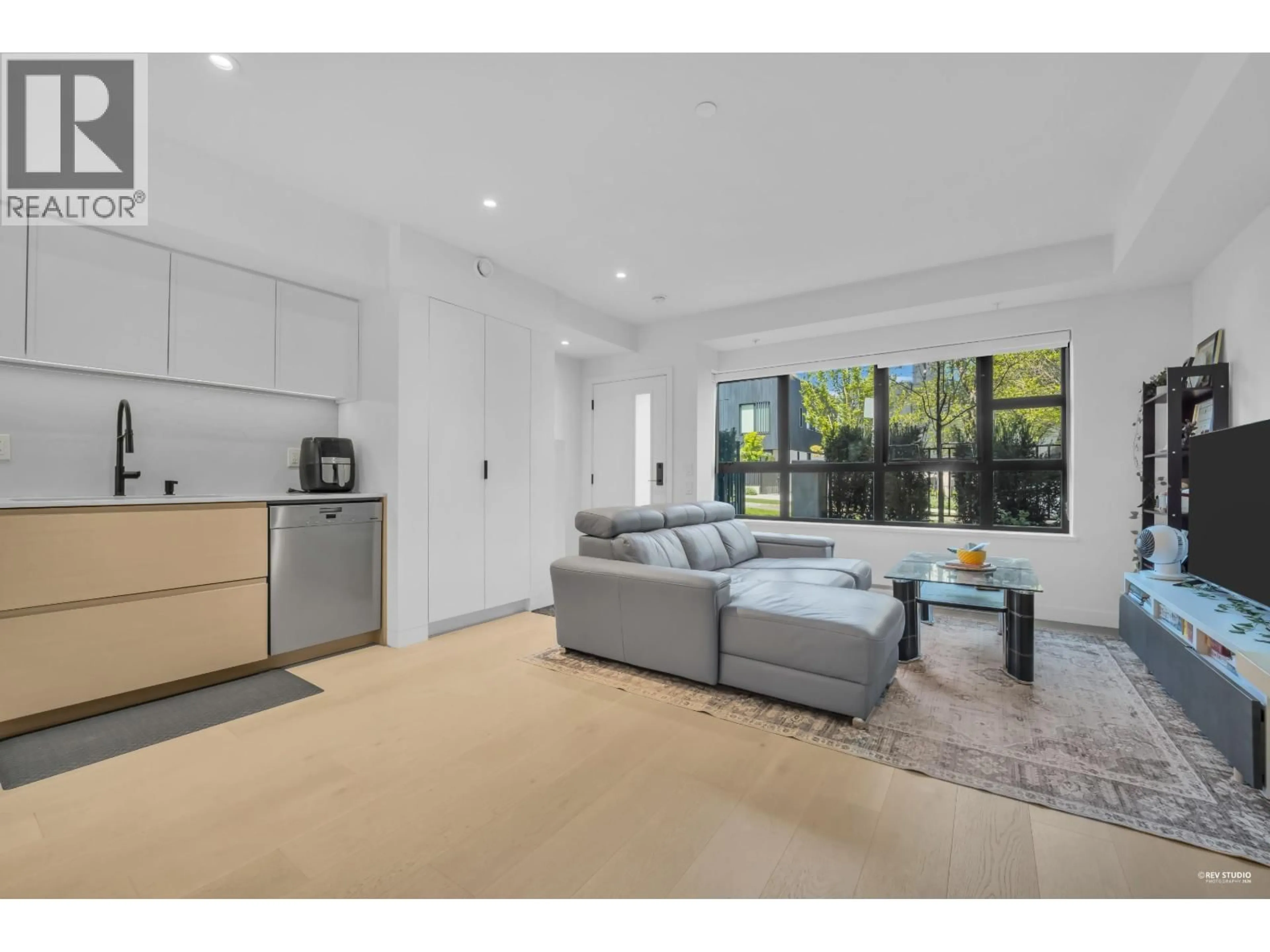 Unknown for 37 - 530 28TH AVENUE, Vancouver British Columbia V5Z2H1