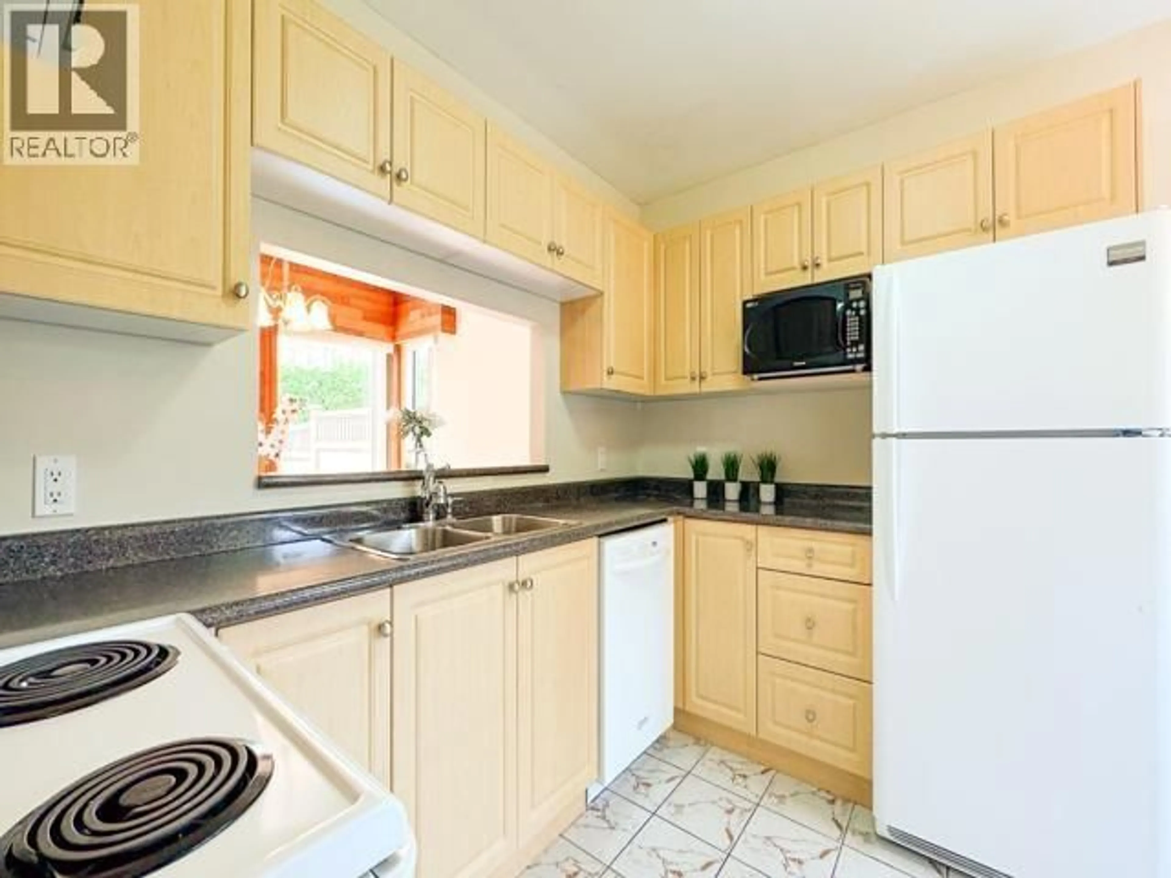 Standard kitchen, unknown for 8555 CITATION DRIVE, Richmond British Columbia V6Y2X9