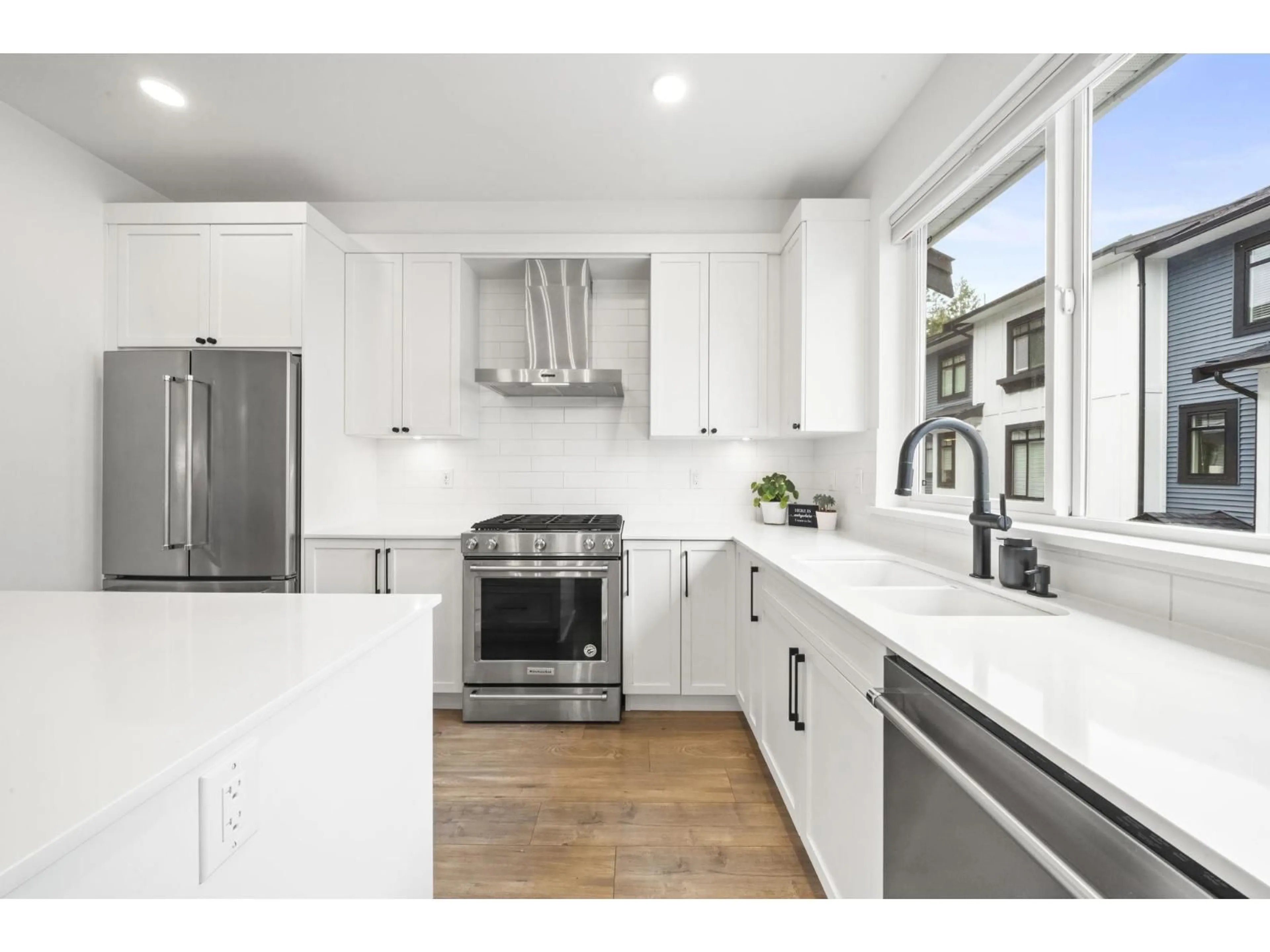 Open concept kitchen, ceramic/tile floor for 19 - 6897 201 STREET, Langley British Columbia V2Y0Z3