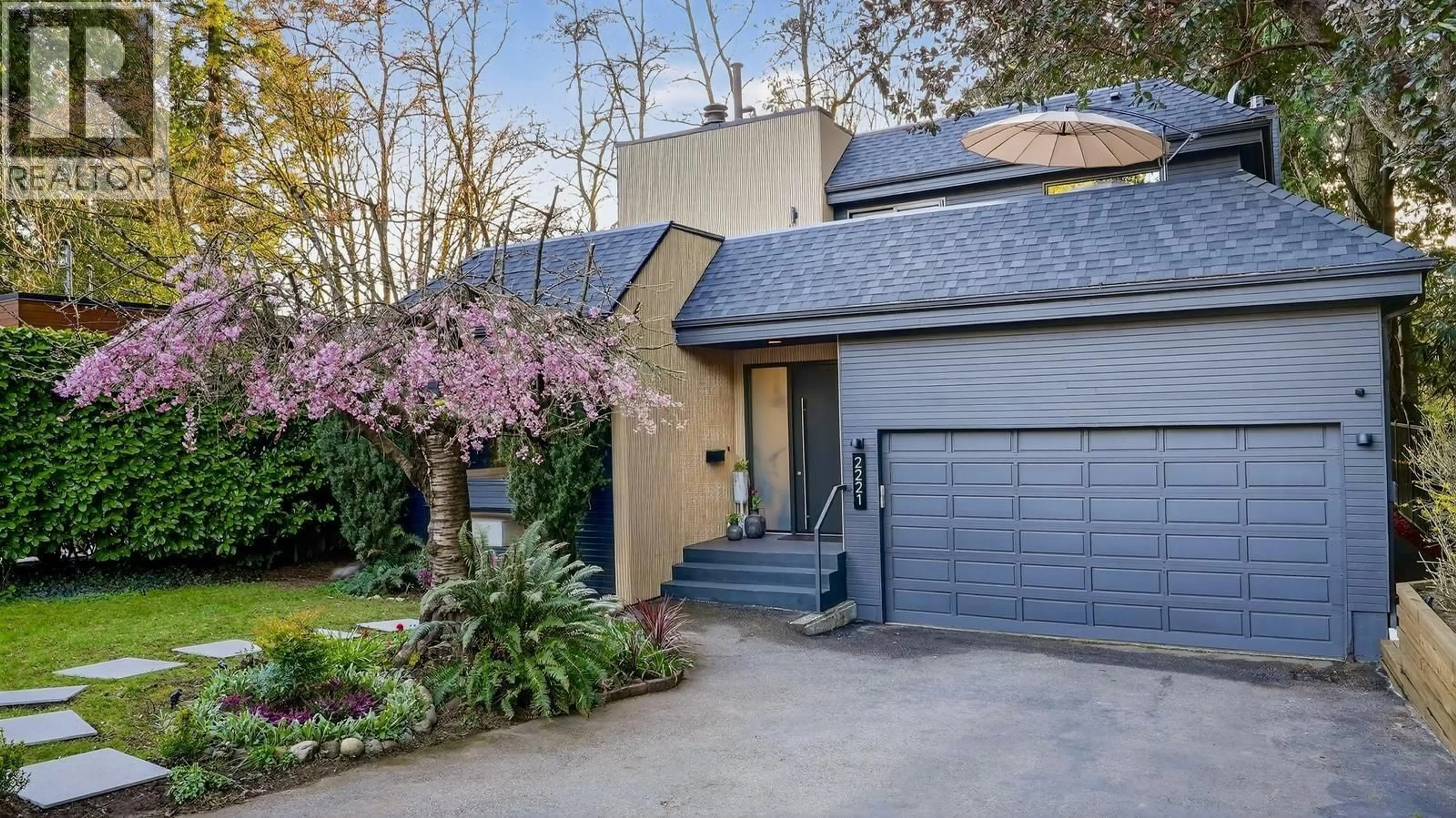 Unknown for 2221 BOWSER AVENUE, North Vancouver British Columbia V7P2Z1