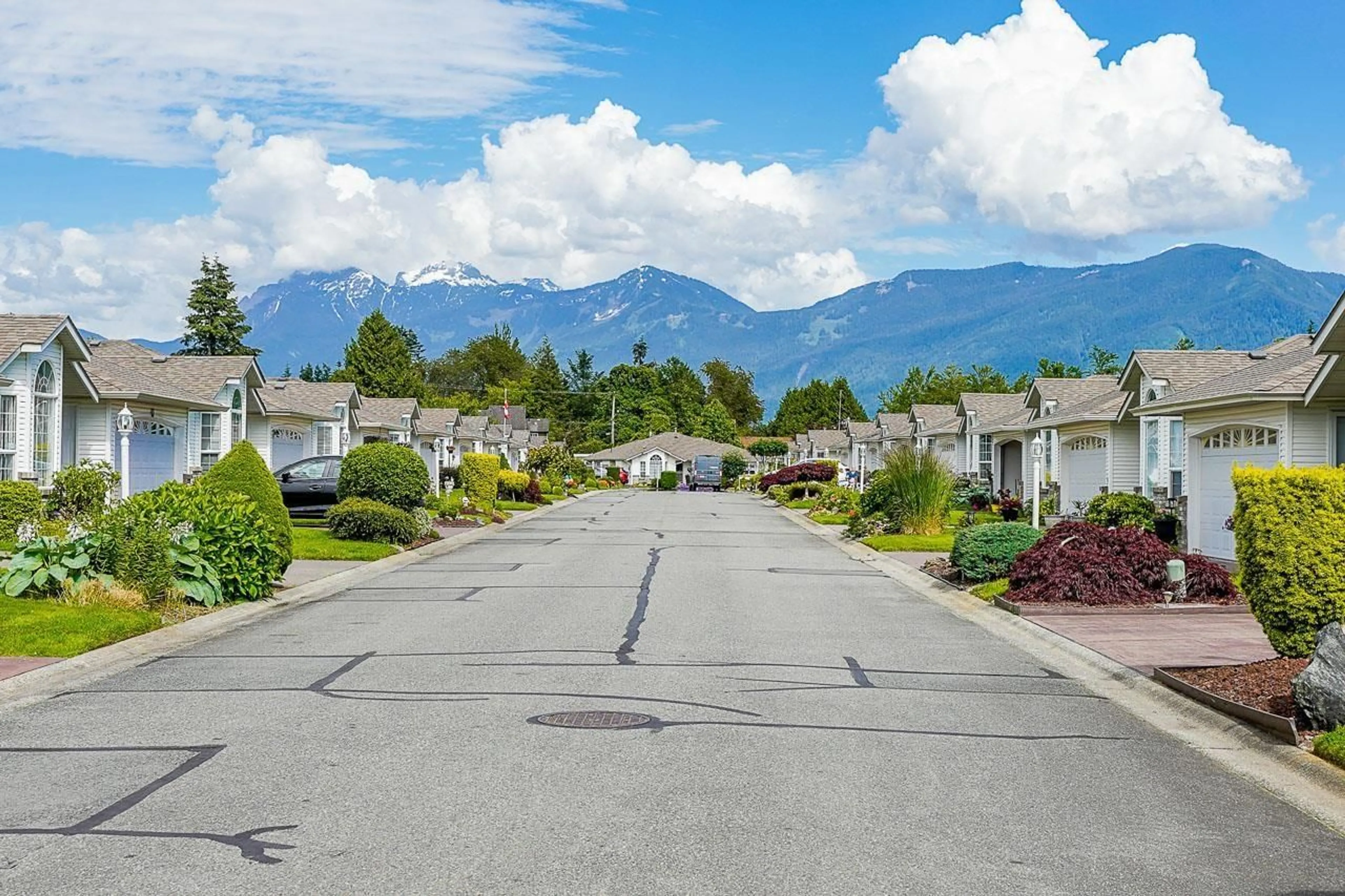A pic from outside/outdoor area/front of a property/back of a property/a pic from drone, mountain view for 8 - 9102 HAZEL STREET, Chilliwack British Columbia V2P5N4