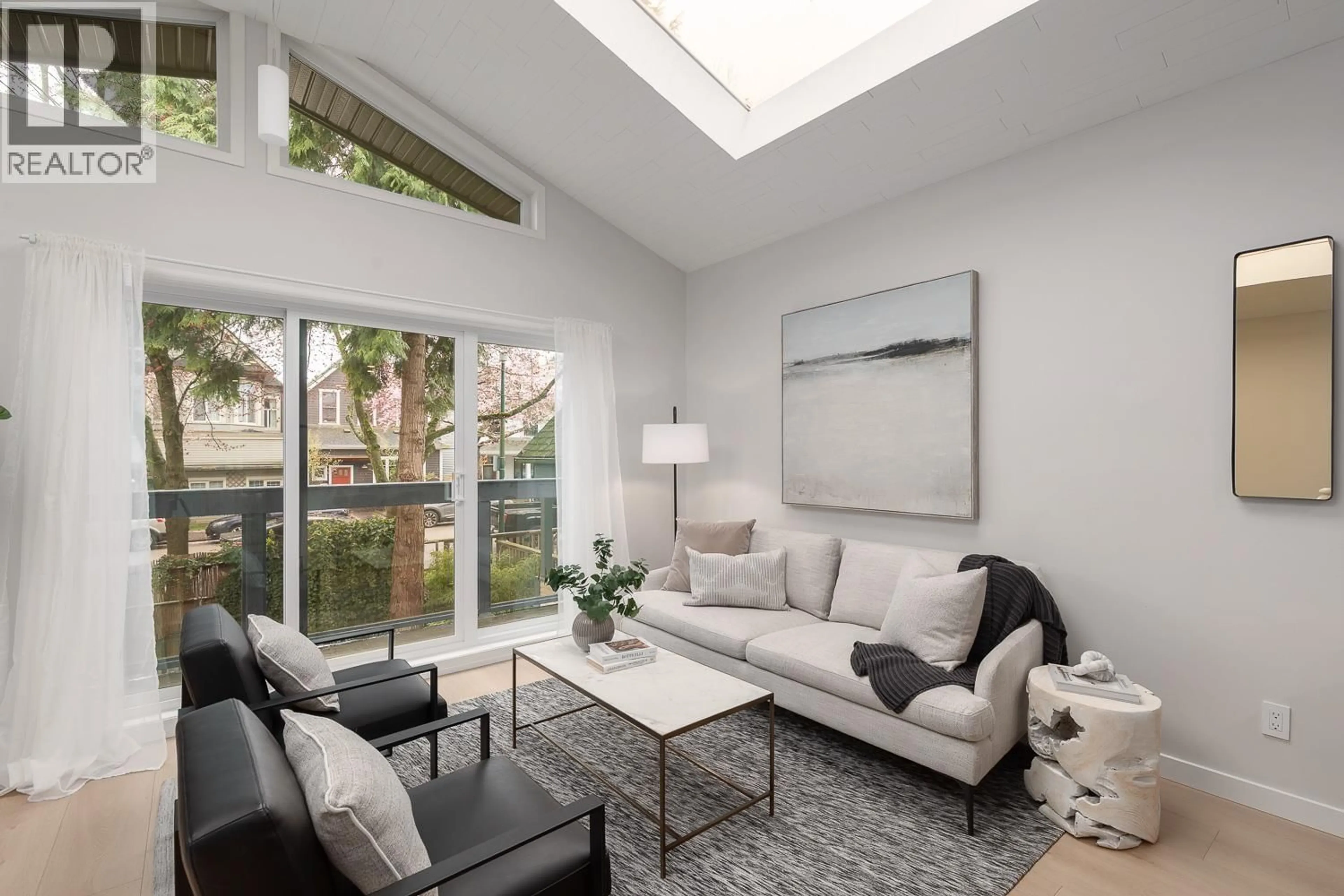 Living room with furniture, unknown for 721 PENDER STREET, Vancouver British Columbia V6A1V8