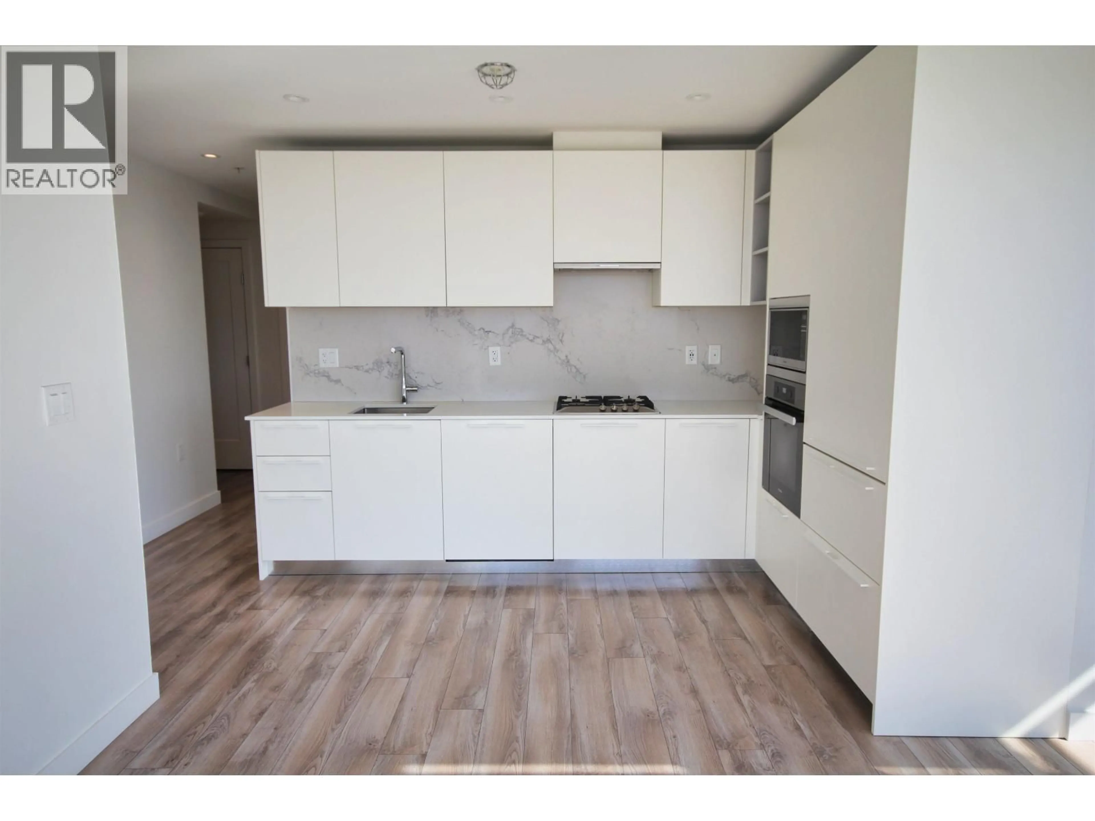 Standard kitchen, wood/laminate floor for 907 - 6699 DUNBLANE AVENUE, Burnaby British Columbia V5H0J8