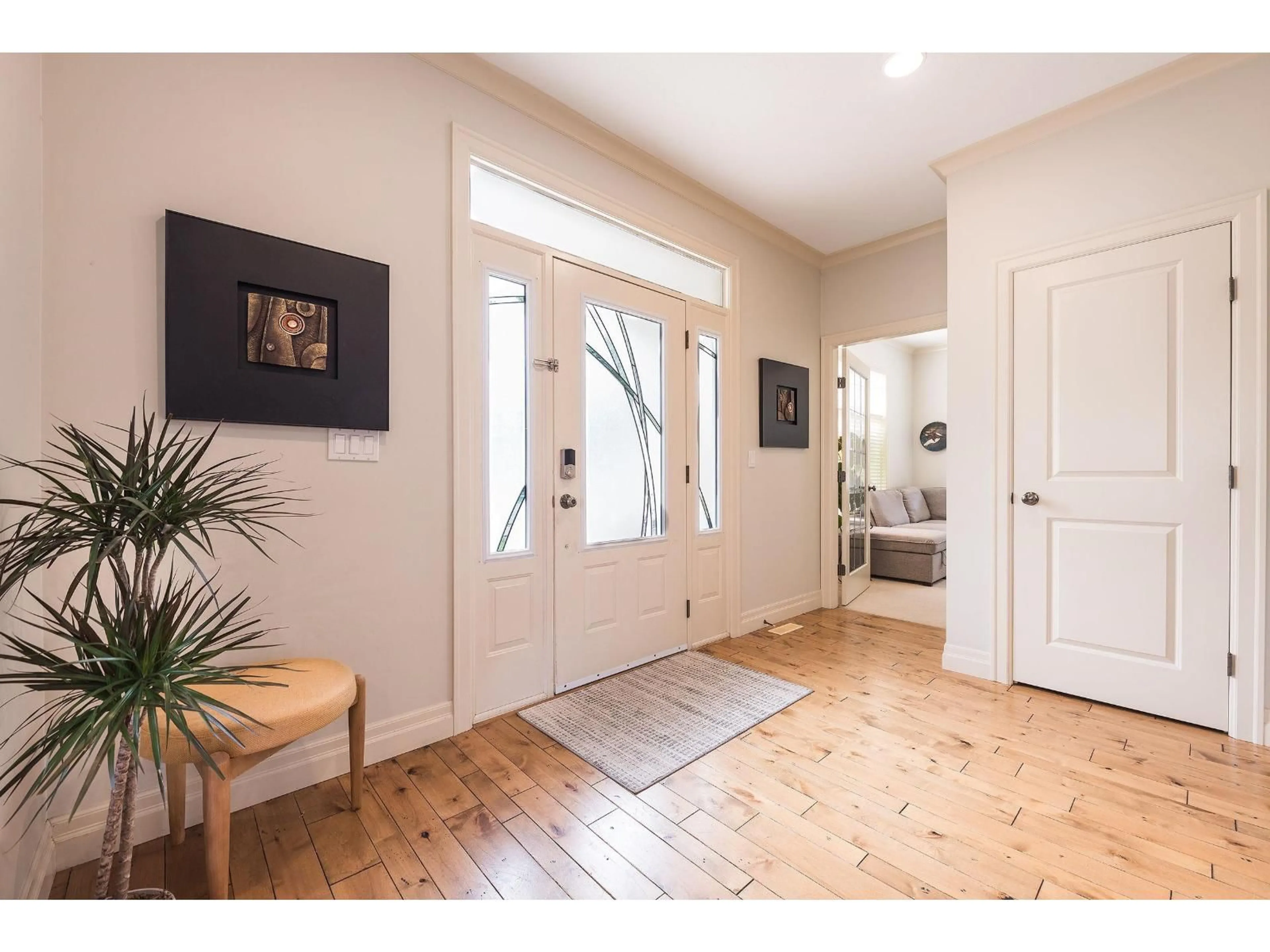 Indoor entryway for 5772 SHAWNIGAN DRIVE, Chilliwack British Columbia V2R0A8