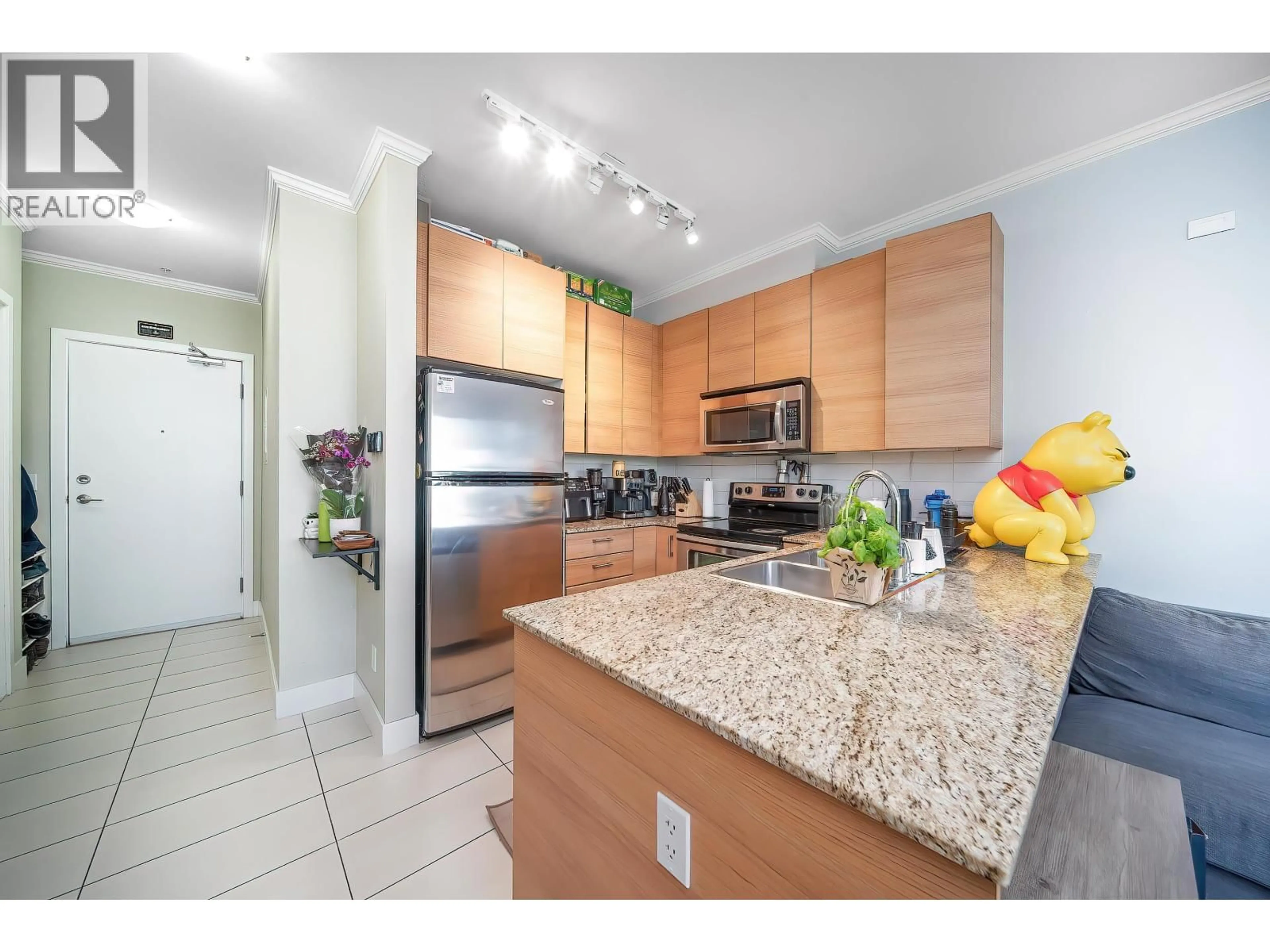 Standard kitchen, ceramic/tile floor for 214 - 5788 SIDLEY STREET, Burnaby British Columbia V5J5E5