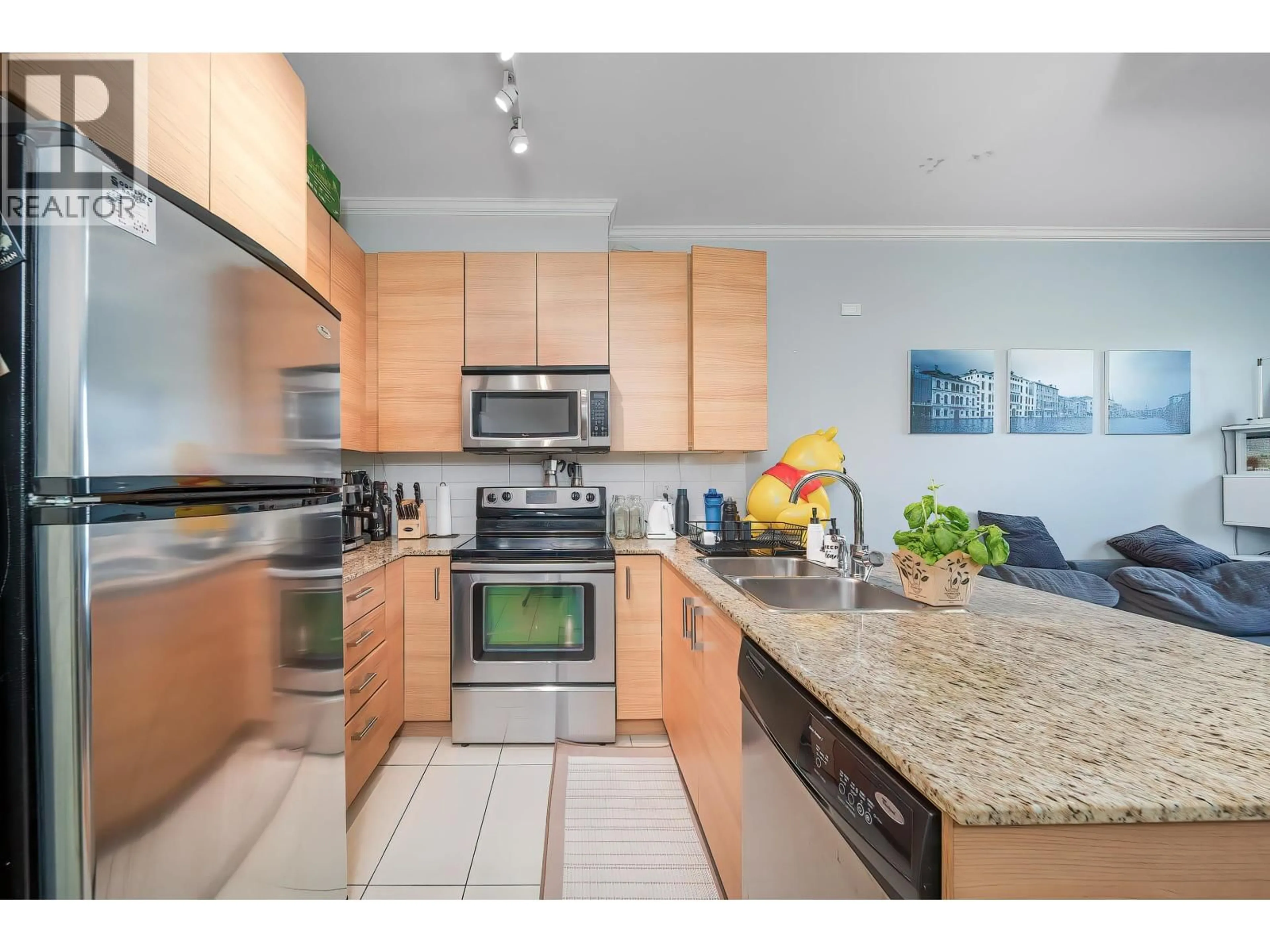 Standard kitchen, ceramic/tile floor for 214 - 5788 SIDLEY STREET, Burnaby British Columbia V5J5E5