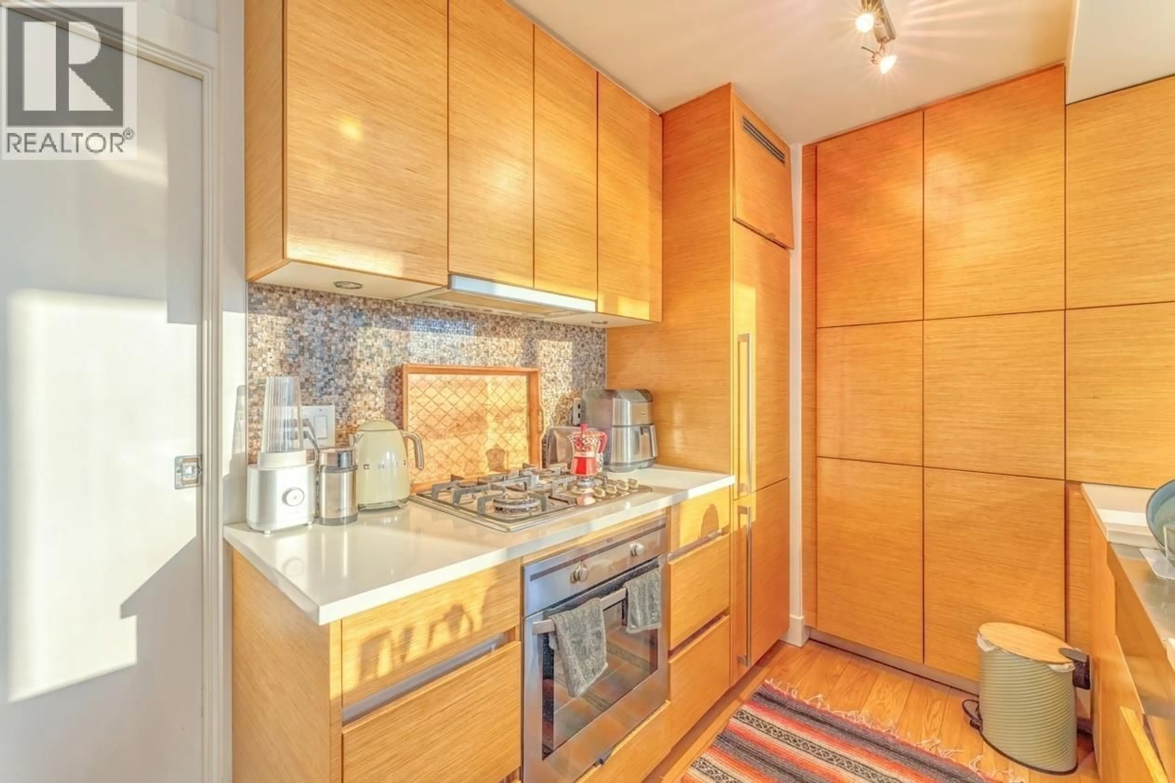 Standard kitchen, ceramic/tile floor for 1901 - 565 SMITHE STREET, Vancouver British Columbia V6B0E4