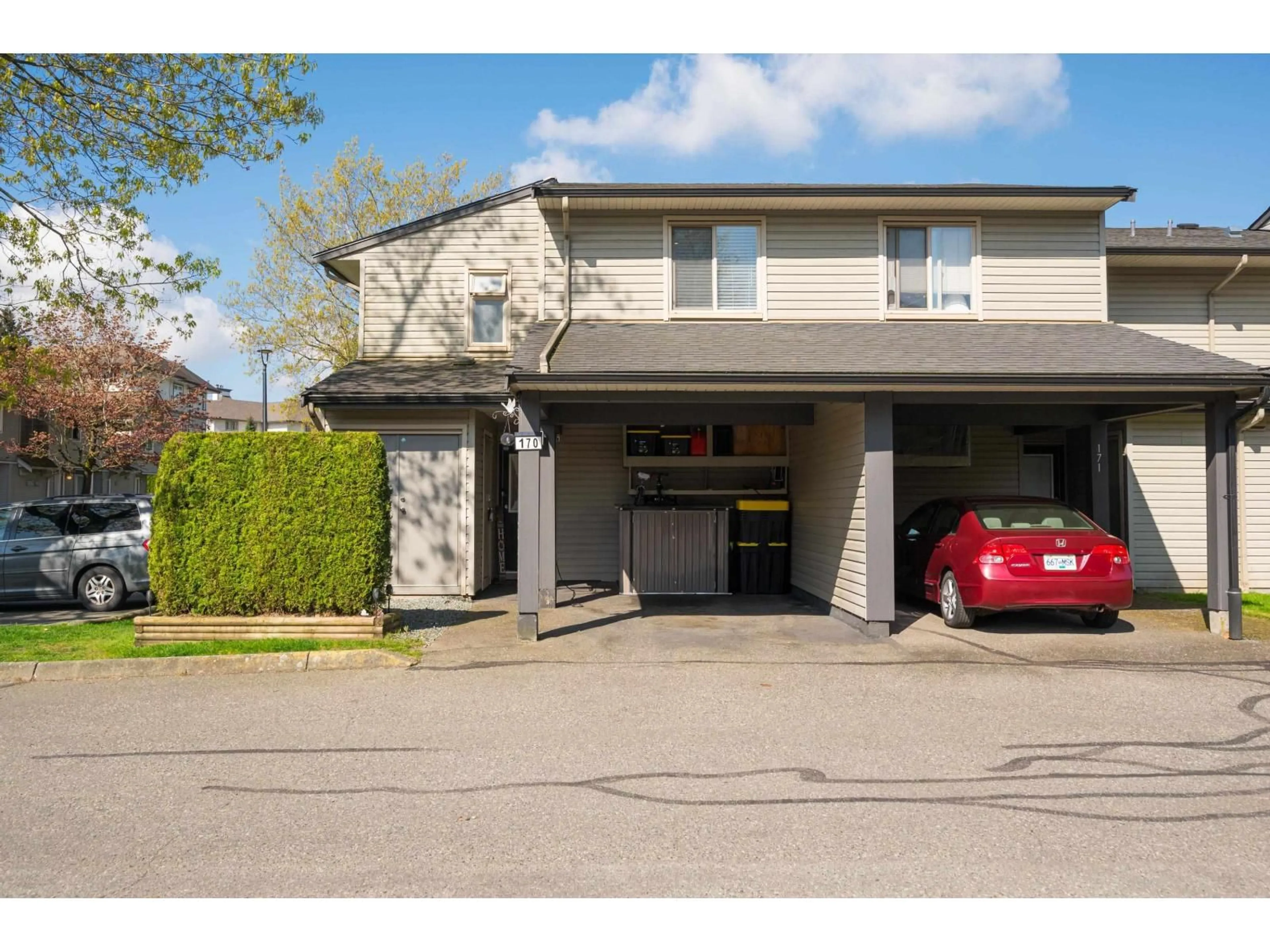 Indoor garage for 170 - 27456 32 AVENUE, Langley British Columbia V4W3P3