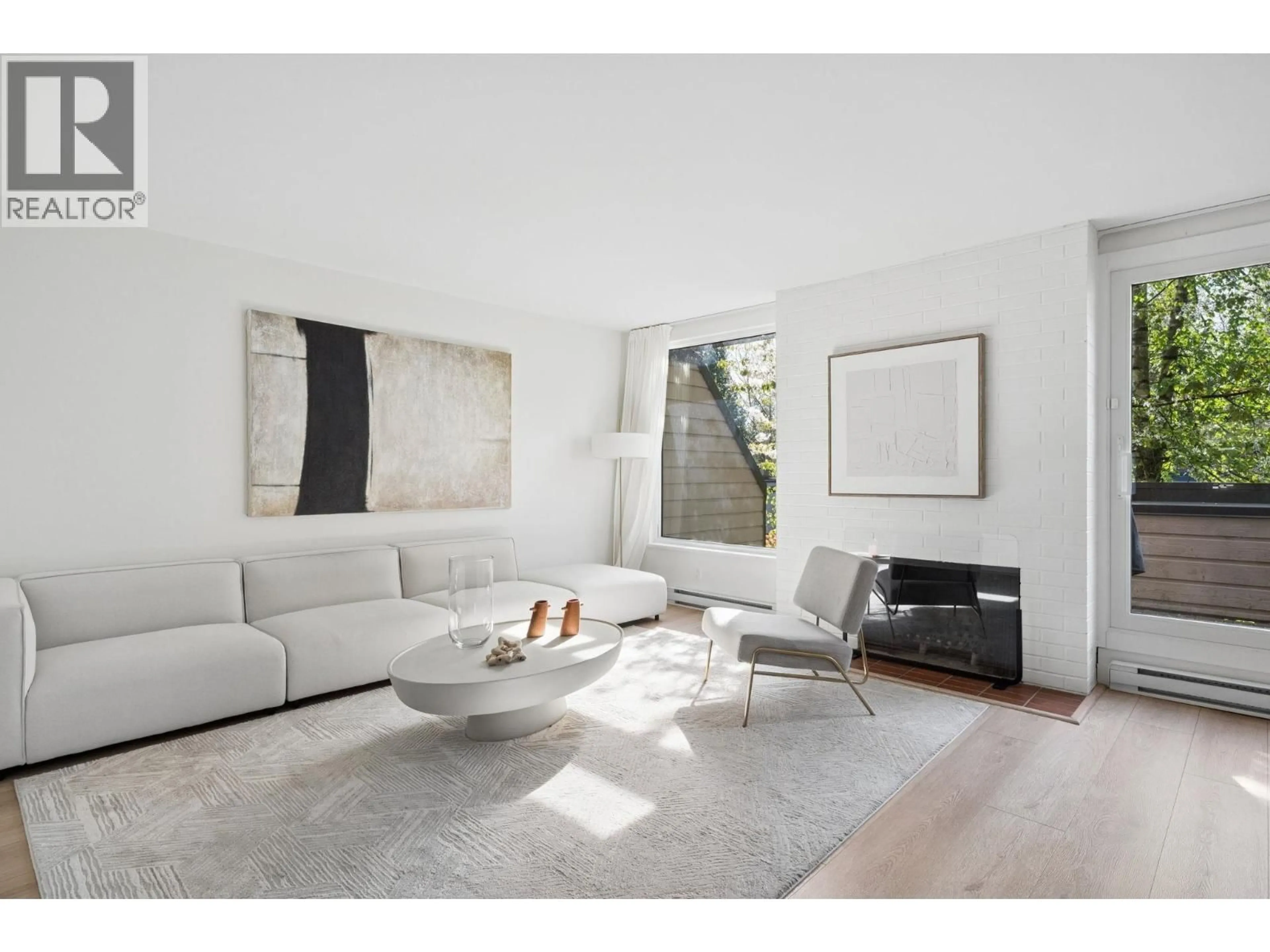 Living room with furniture, unknown for 3951 SPRINGTREE DRIVE, Vancouver British Columbia V6L3E2