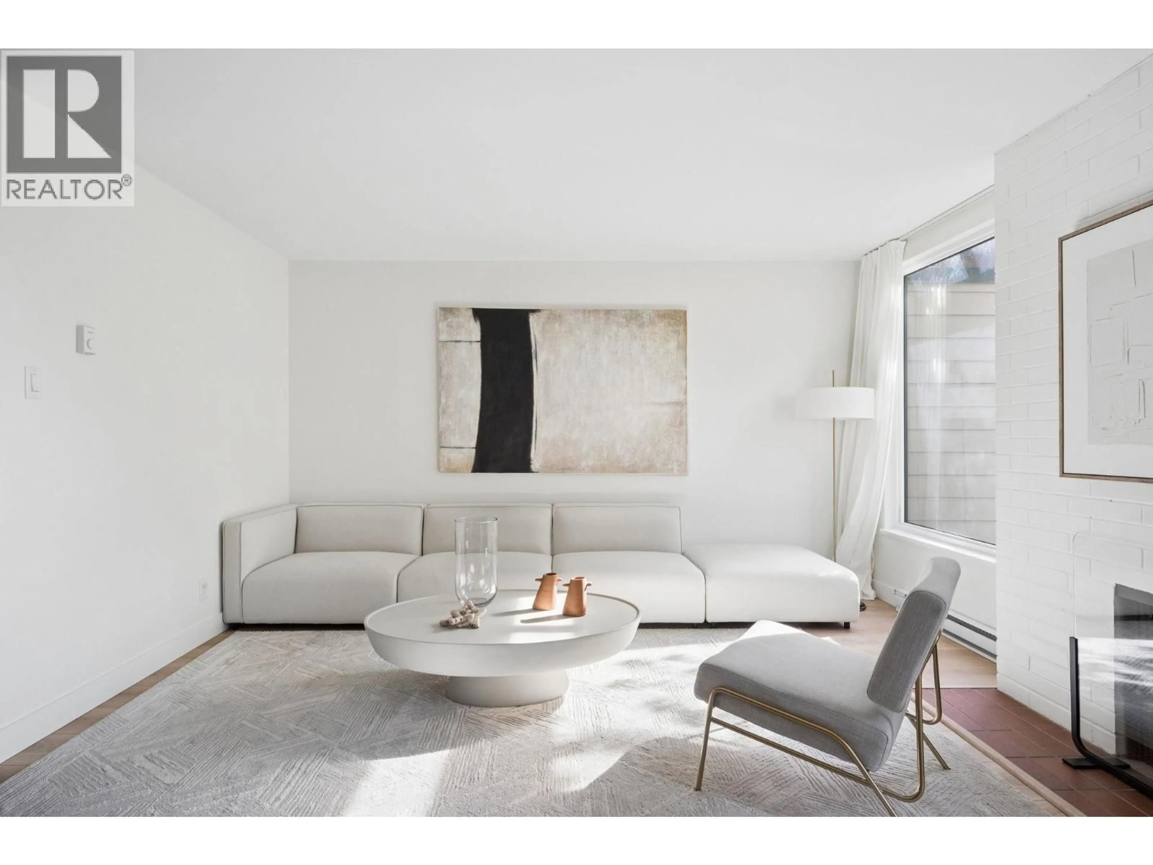 Living room with furniture, unknown for 3951 SPRINGTREE DRIVE, Vancouver British Columbia V6L3E2