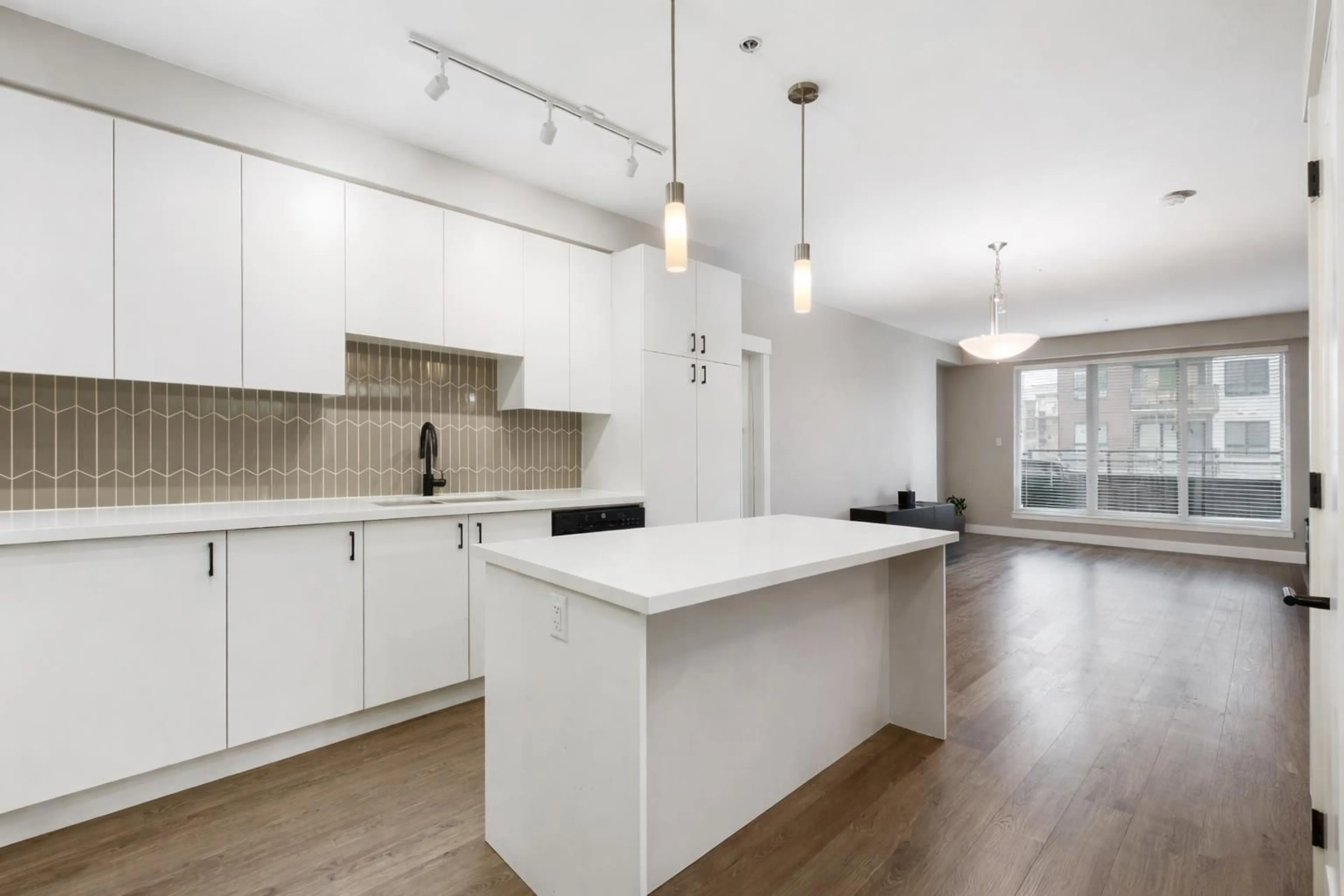 Open concept kitchen, unknown for B208 - 20838 78B AVENUE, Langley British Columbia V2Y3M2