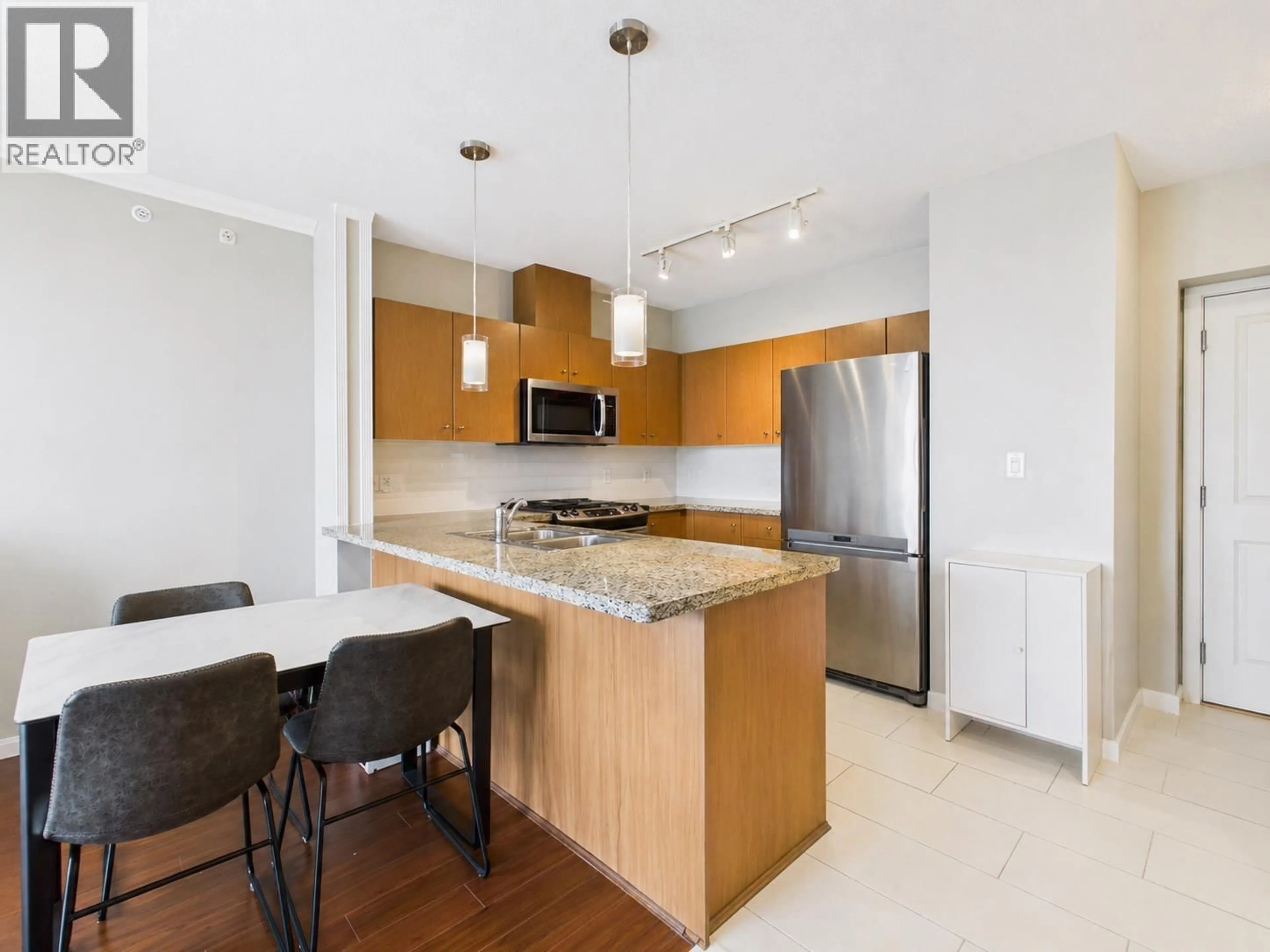Standard kitchen, unknown for 1609 - 511 ROCHESTER AVENUE, Coquitlam British Columbia V3K0A2