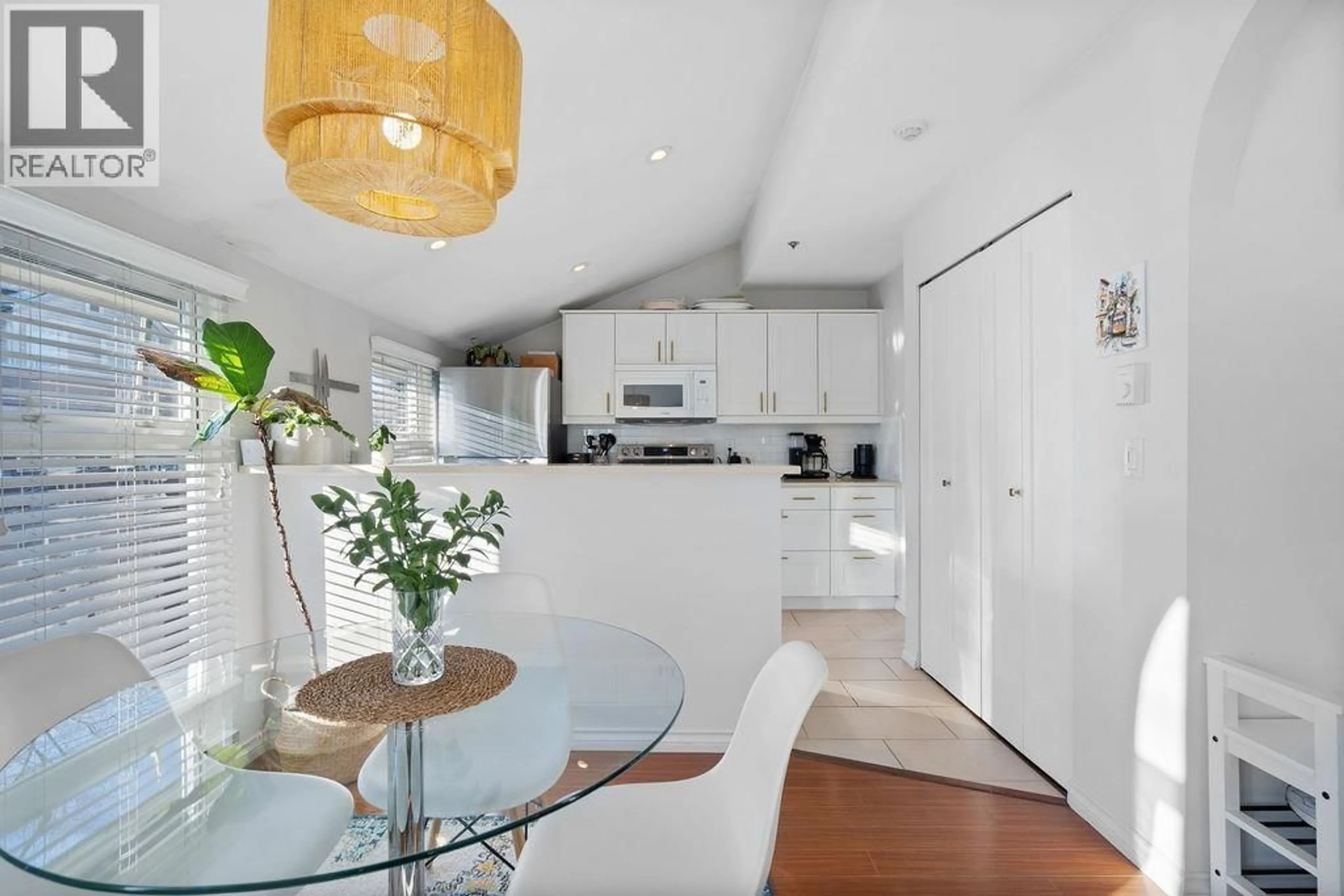 Open concept kitchen, unknown for 404 - 888 13TH AVENUE, Vancouver British Columbia V5Z1P2