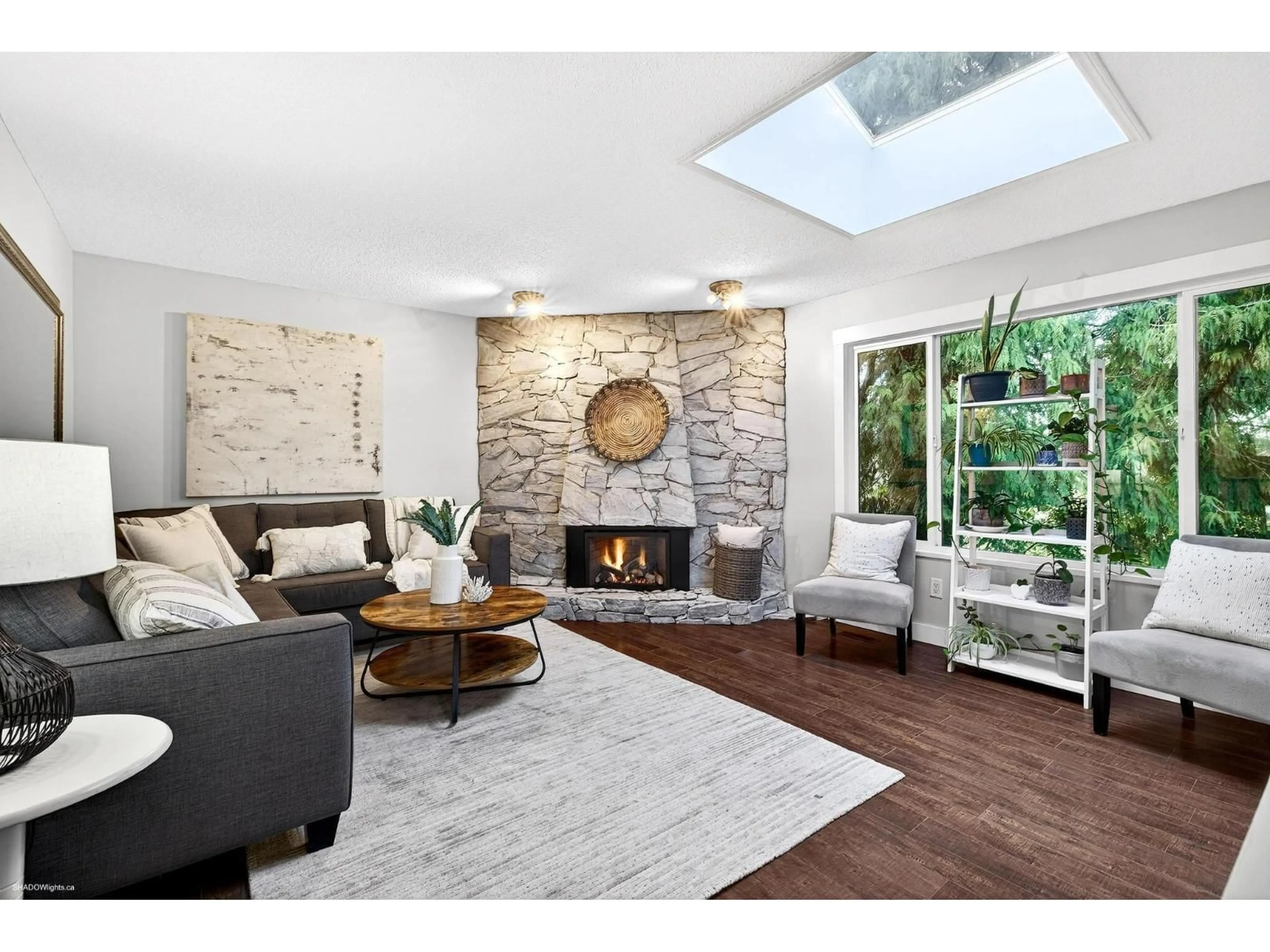 Living room with furniture, unknown for 6821 WESTVIEW DRIVE, Delta British Columbia V4E2L7