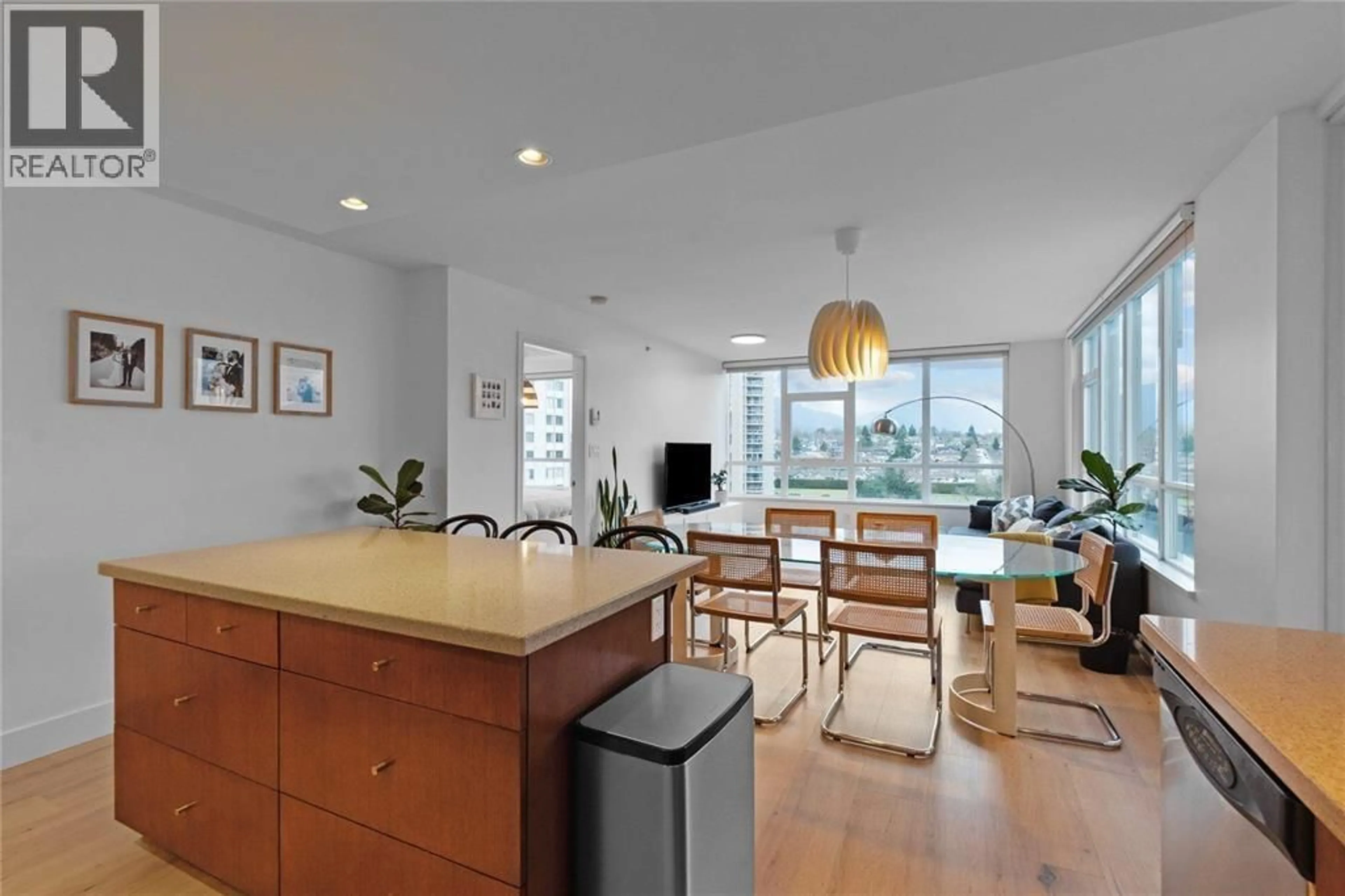 Open concept kitchen, unknown for 1102 - 4400 BUCHANAN STREET, Burnaby British Columbia V5C0E3