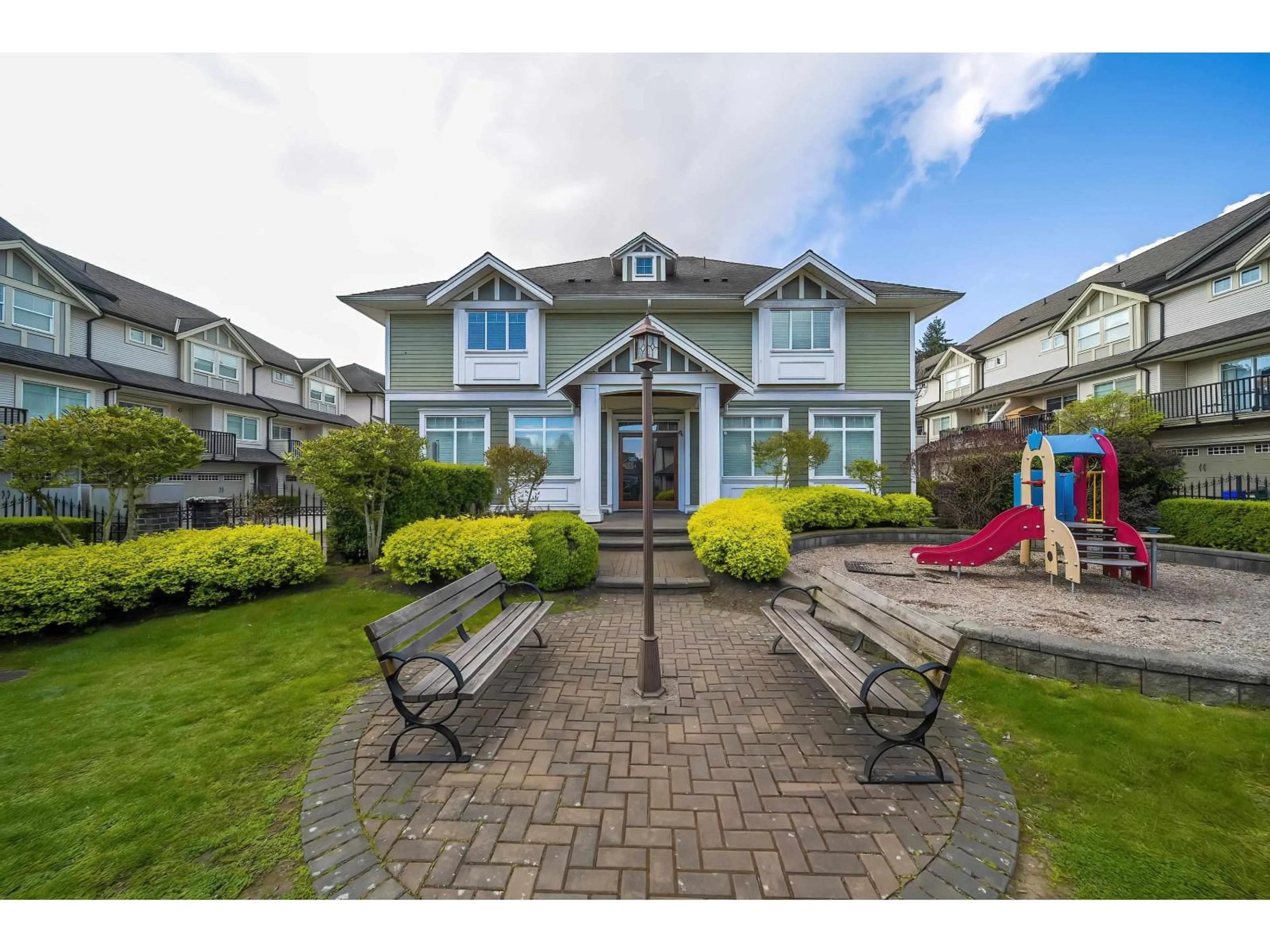 Unknown for 14 - 8358 121A STREET, Surrey British Columbia V3W1T6