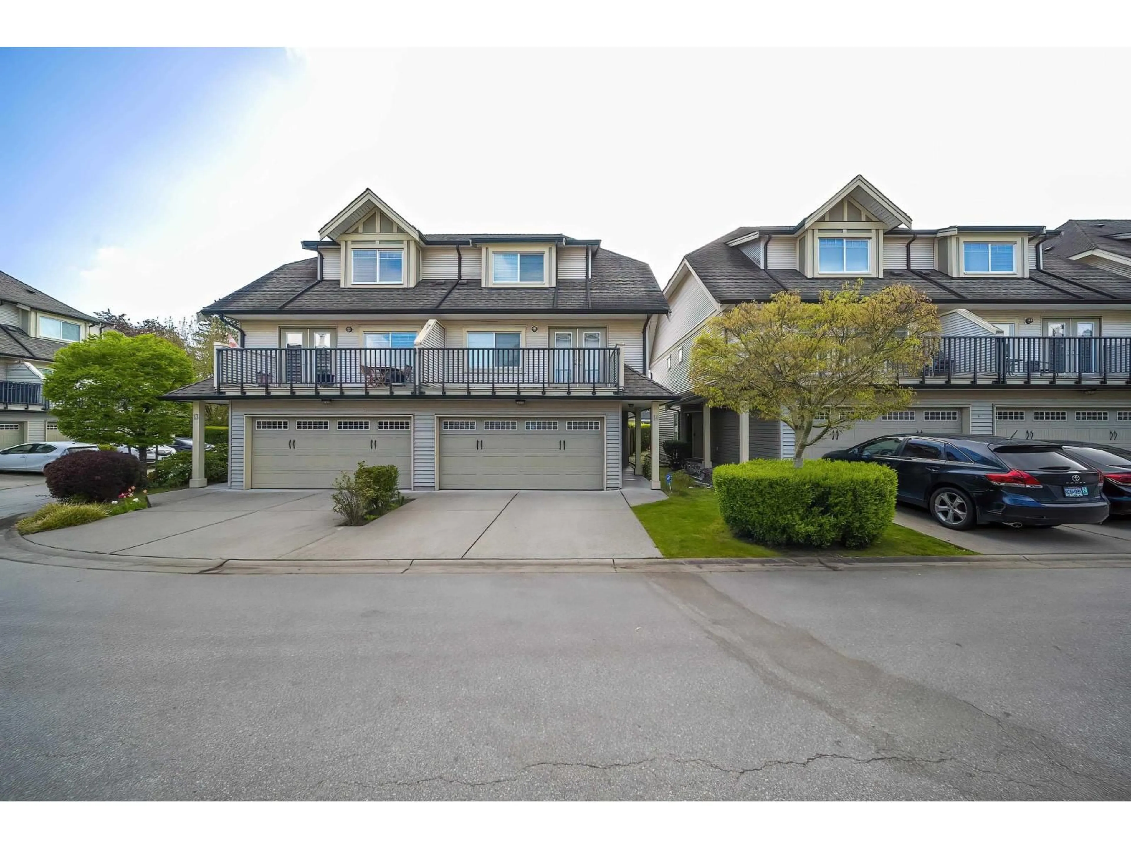 A pic from outside/outdoor area/front of a property/back of a property/a pic from drone, street for 14 - 8358 121A STREET, Surrey British Columbia V3W1T6