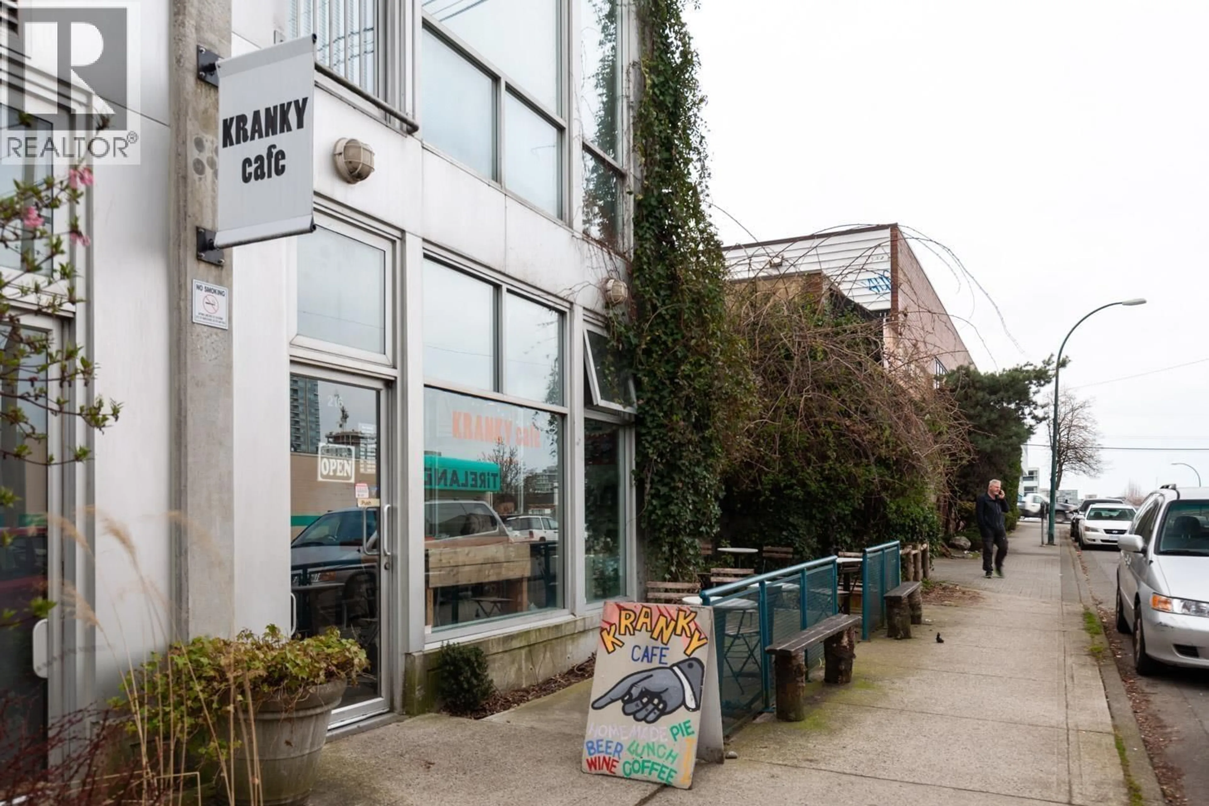 Patio, street for 202 - 228 4TH AVENUE, Vancouver British Columbia V5T1G5