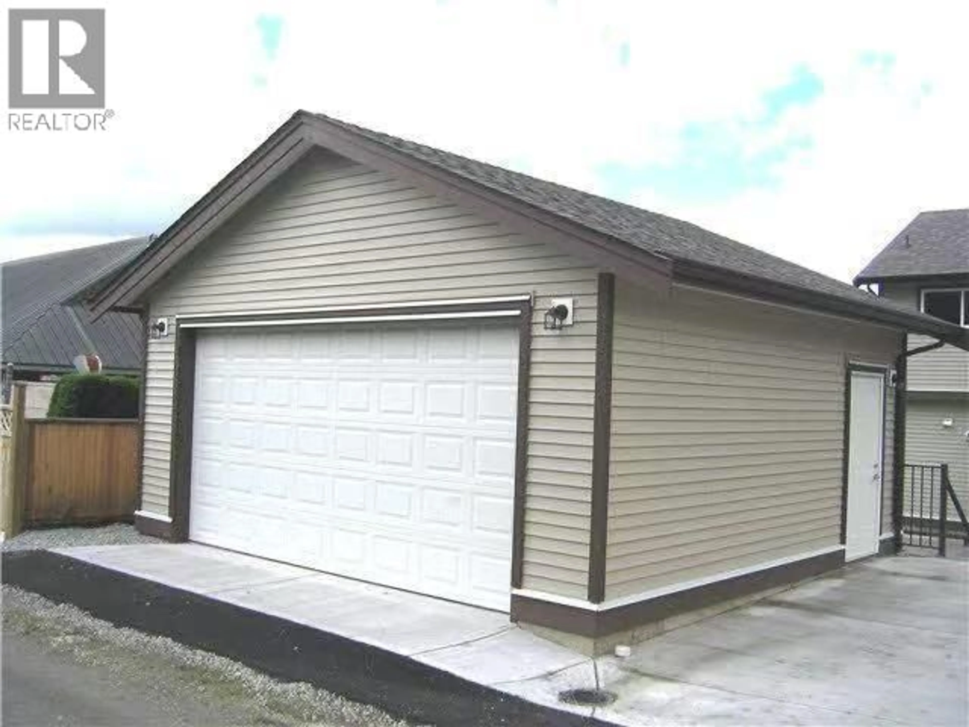 Indoor garage for 217 JACKSON STREET, Coquitlam British Columbia V3K4C1