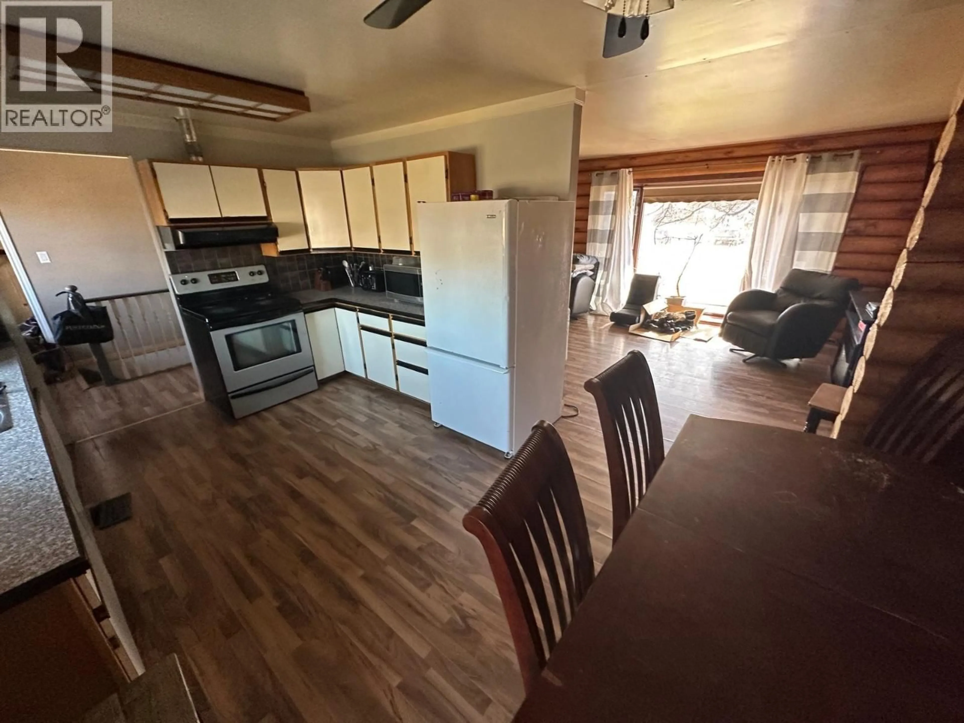 Unknown for 10239 98 STREET, Taylor British Columbia V0C2K0