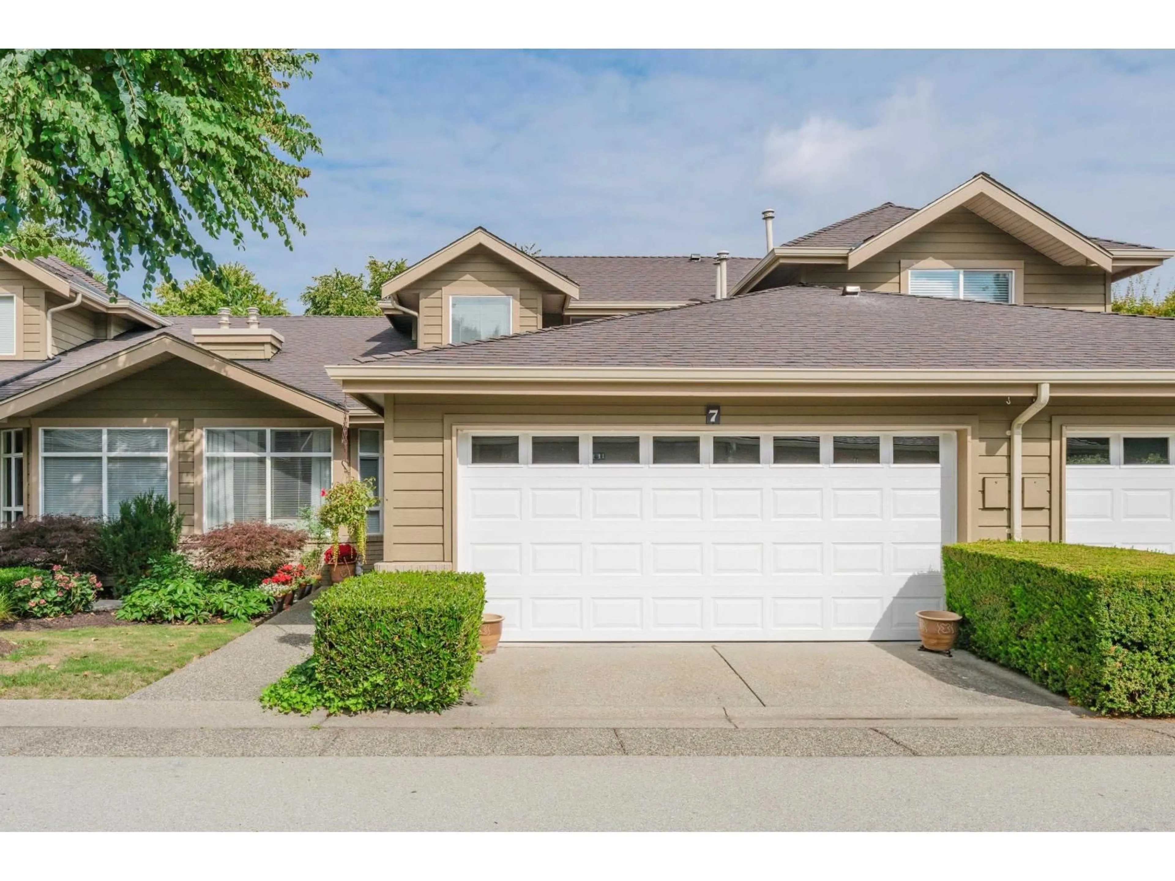 Home with vinyl exterior material, street for 7 - 15168 22 AVENUE, Surrey British Columbia V4A9T4