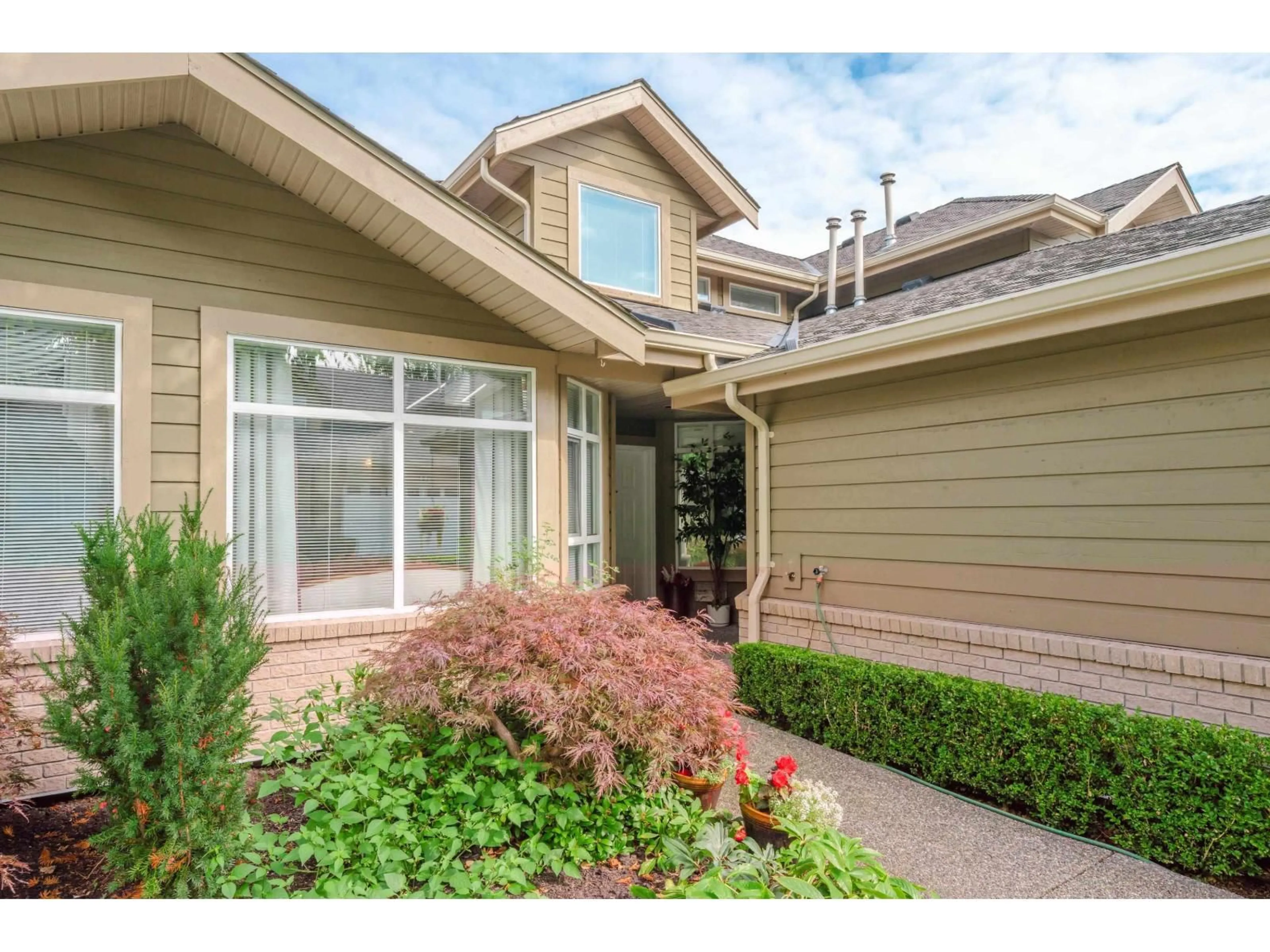 Home with vinyl exterior material, street for 7 - 15168 22 AVENUE, Surrey British Columbia V4A9T4