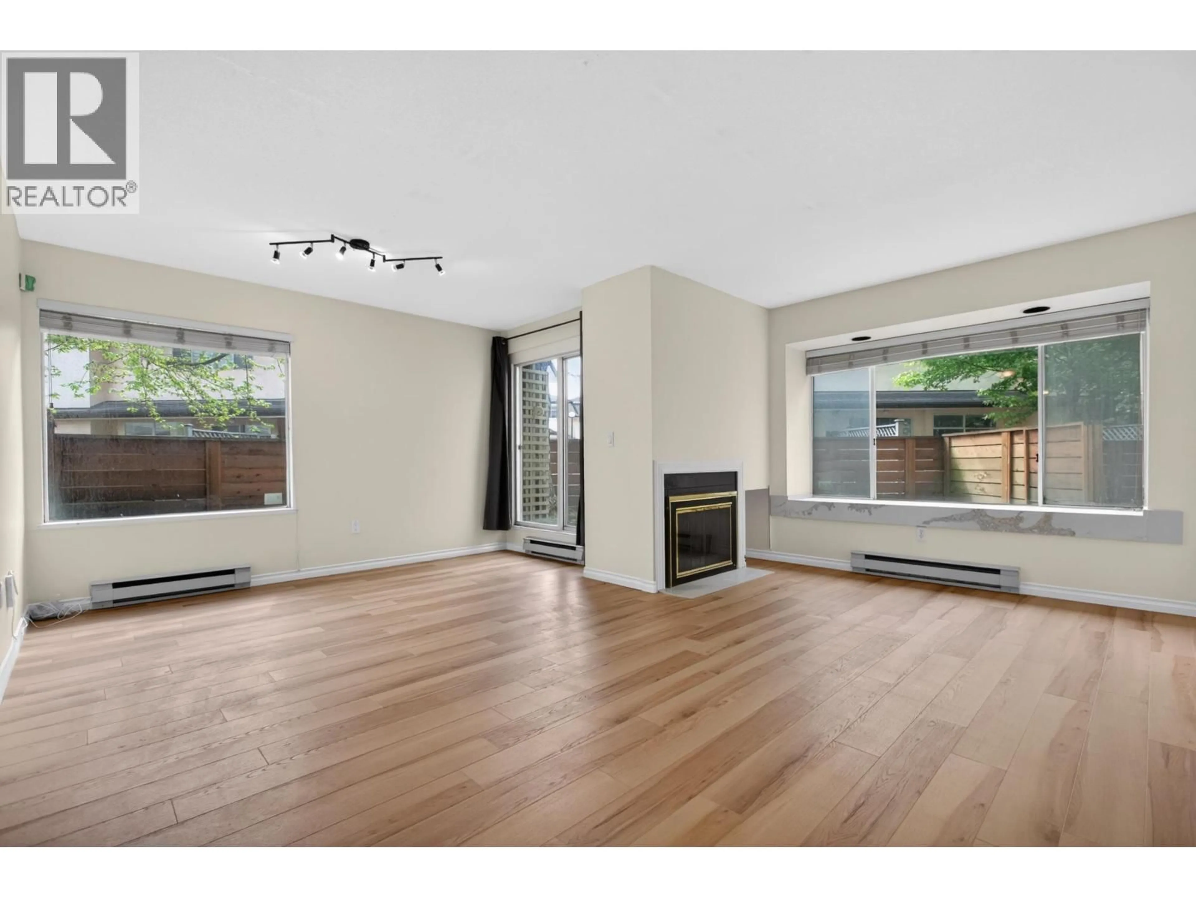 Unknown for 8 - 7611 MOFFATT ROAD, Richmond British Columbia V6Y1X9